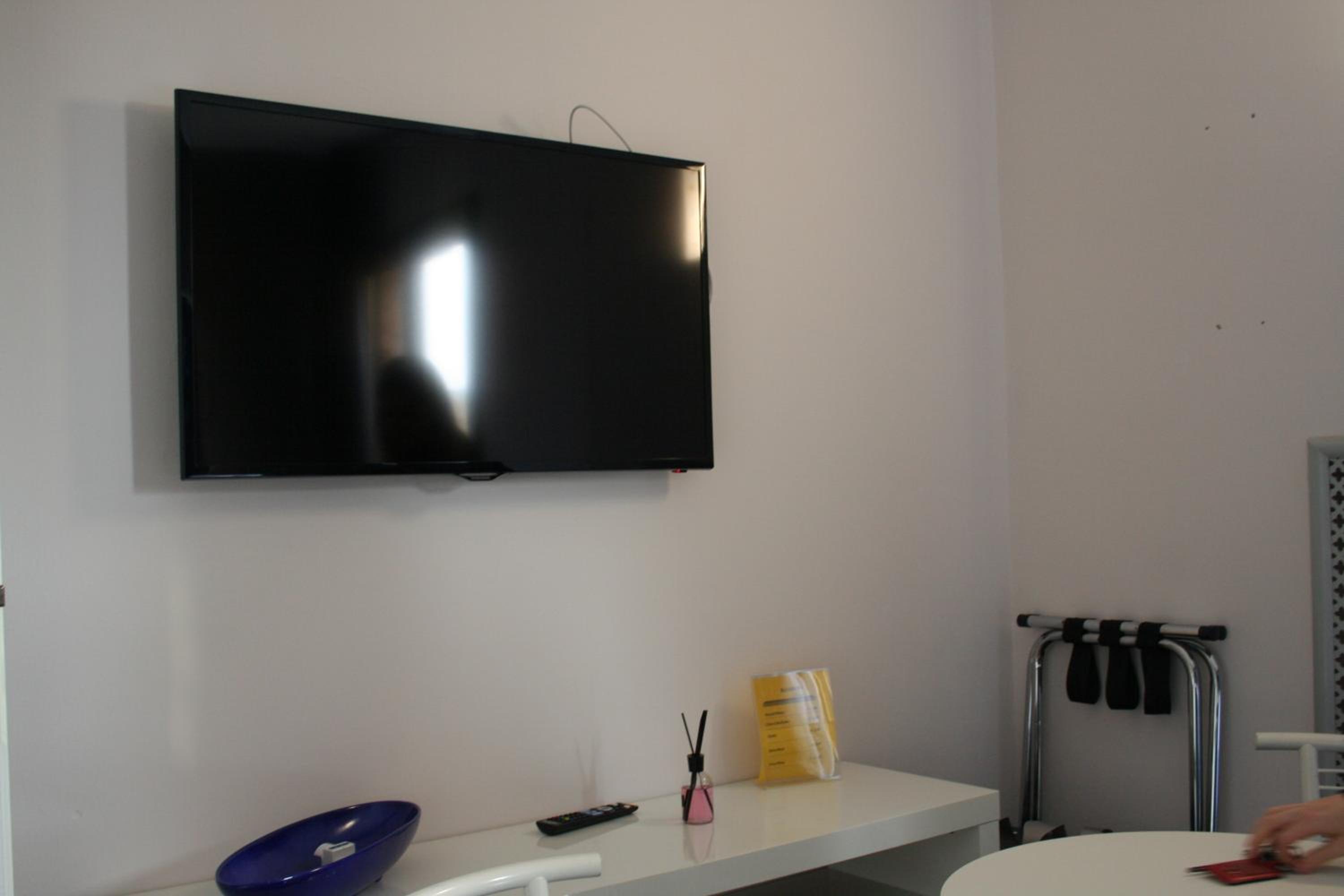 Double Room - Photo 2