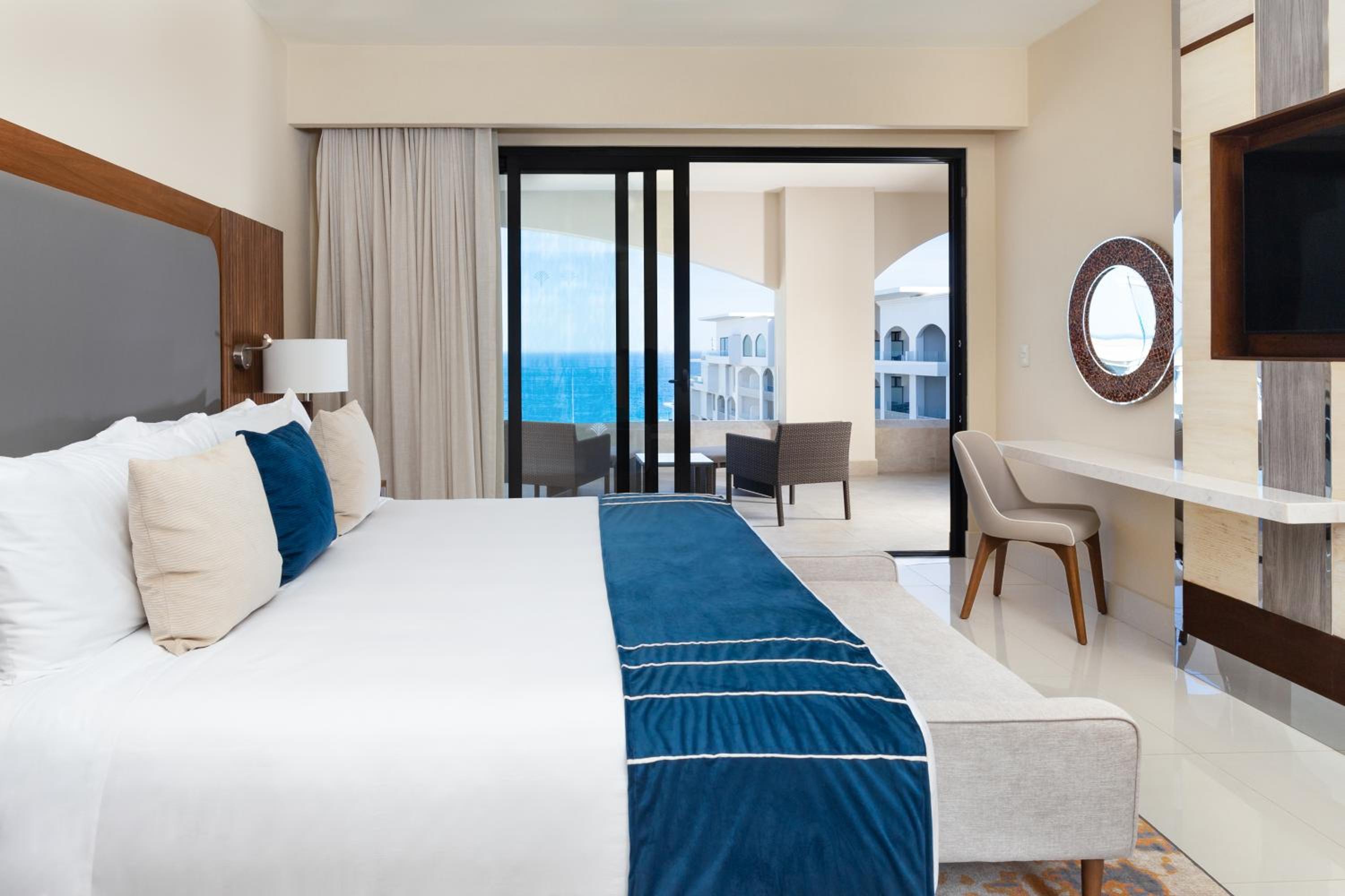 One Bedroom Suite Ocean View - Photo 1