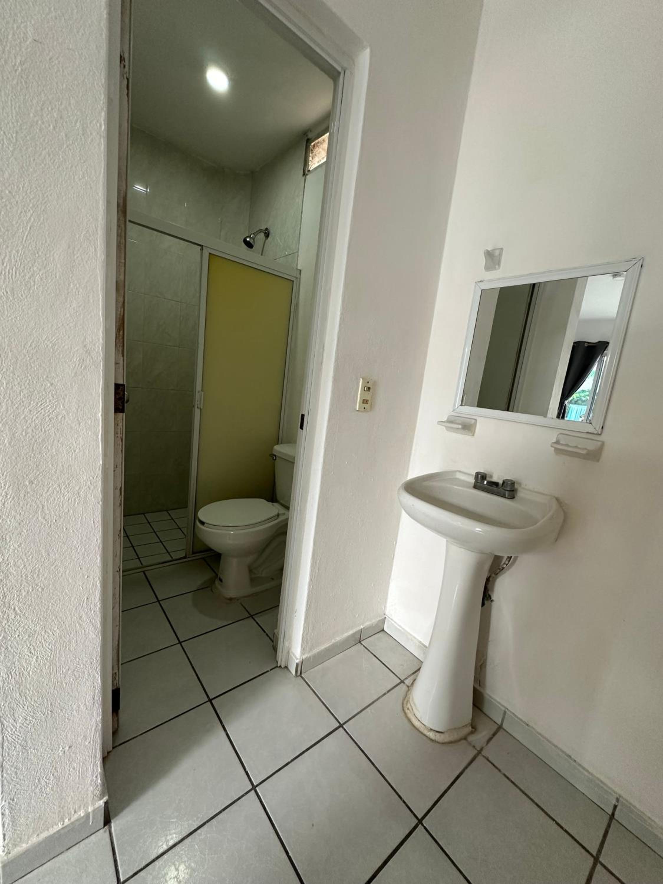 Double Room with Two Double Beds - Photo 3