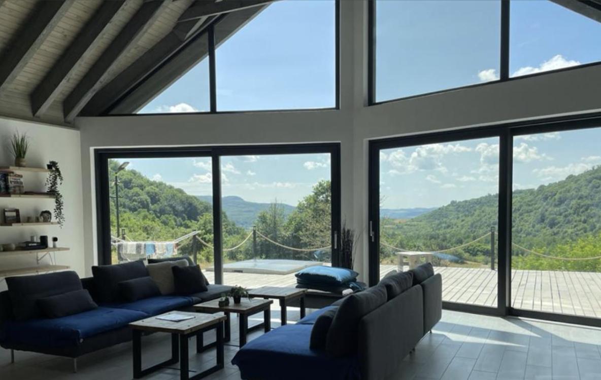 Villa photo 1