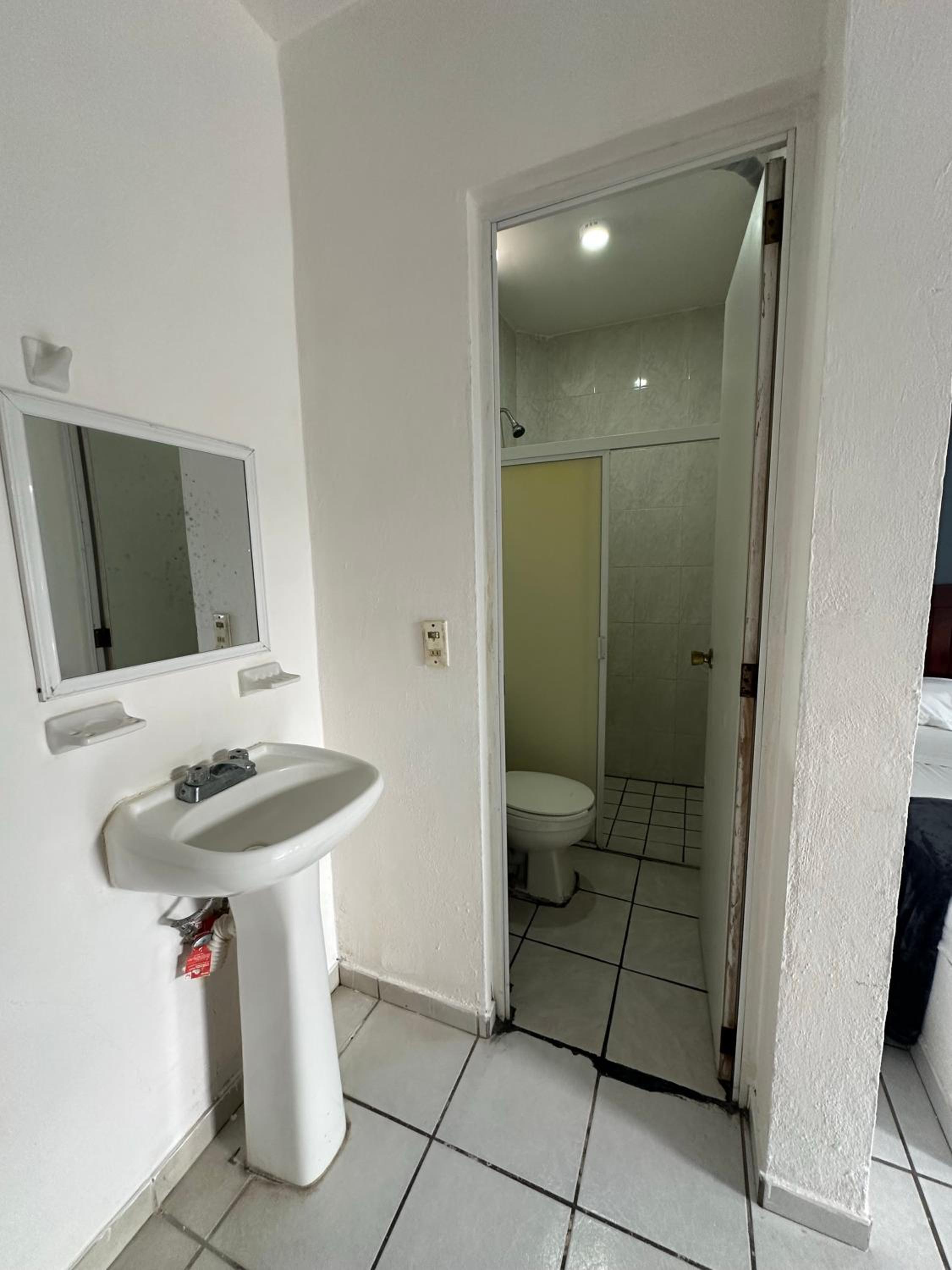 Double or Twin Room with View - Photo 4