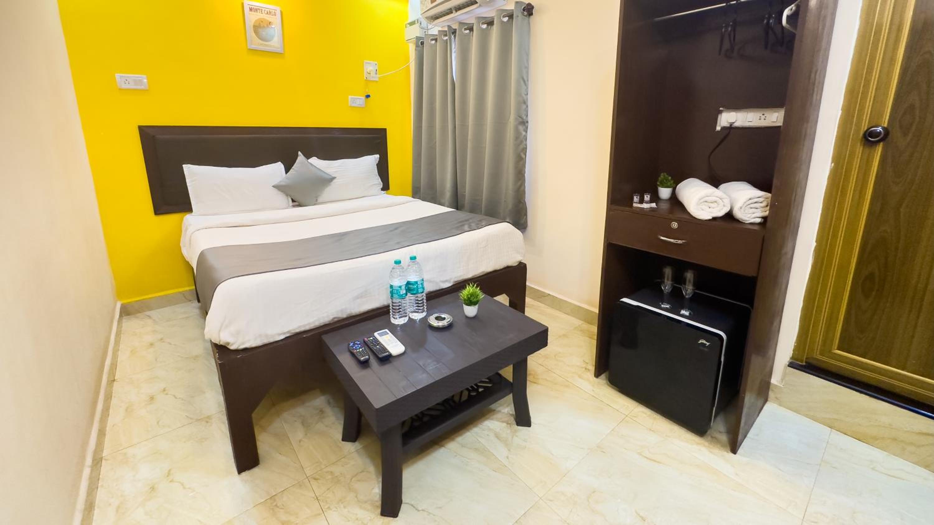 Budget Double Room - Photo 5