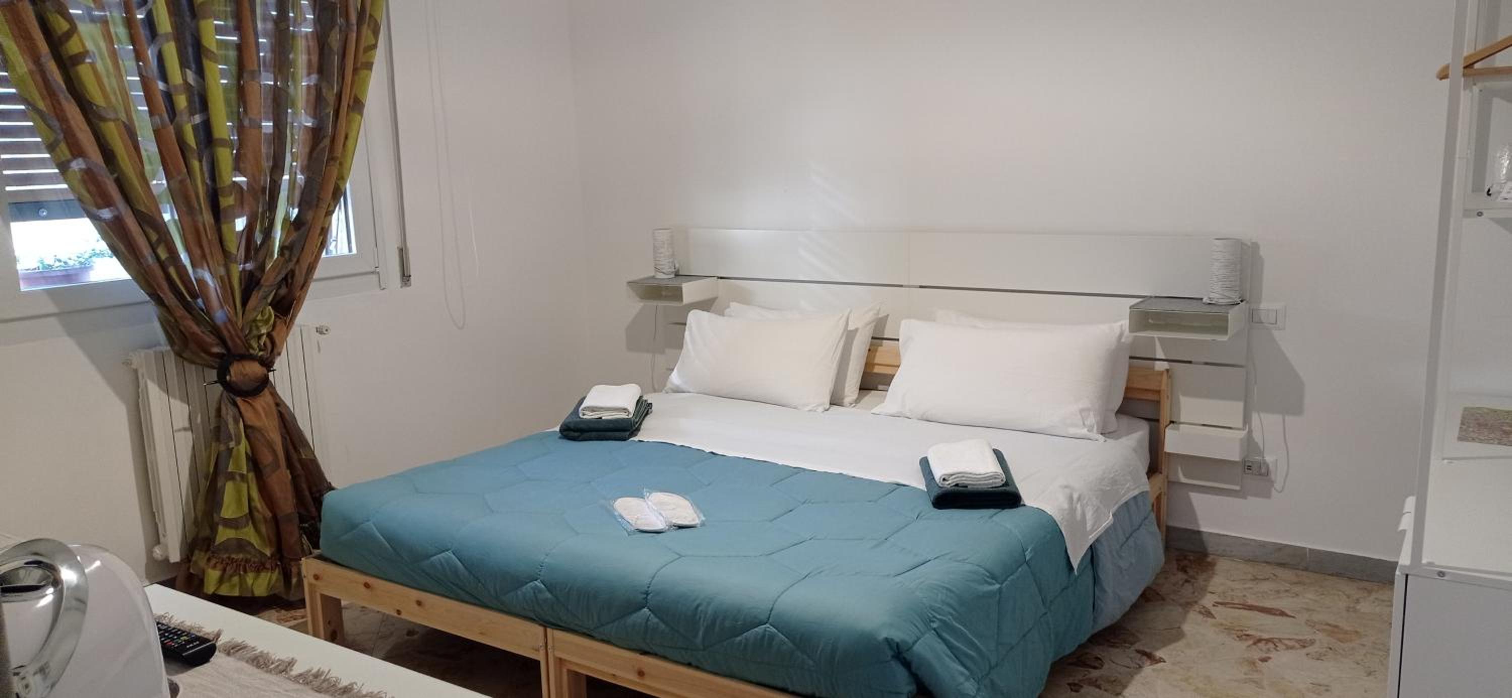 Double or Twin Room with Bathroom