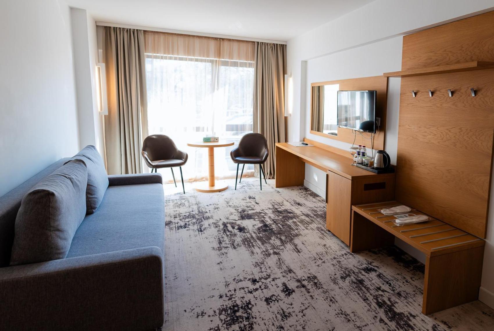 Deluxe Twin Room - Photo 11