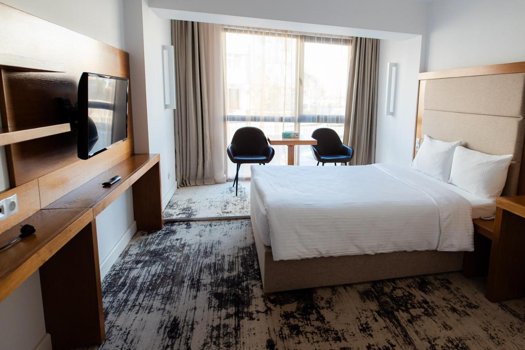 Double Room - Photo 6