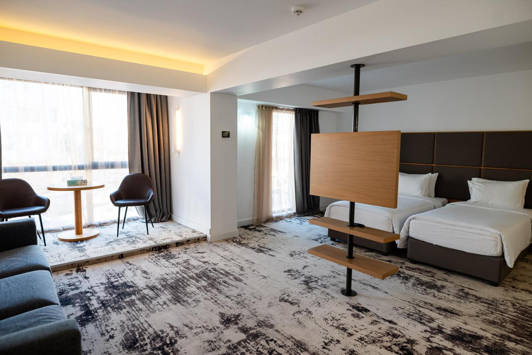 Deluxe Twin Room - Photo 16