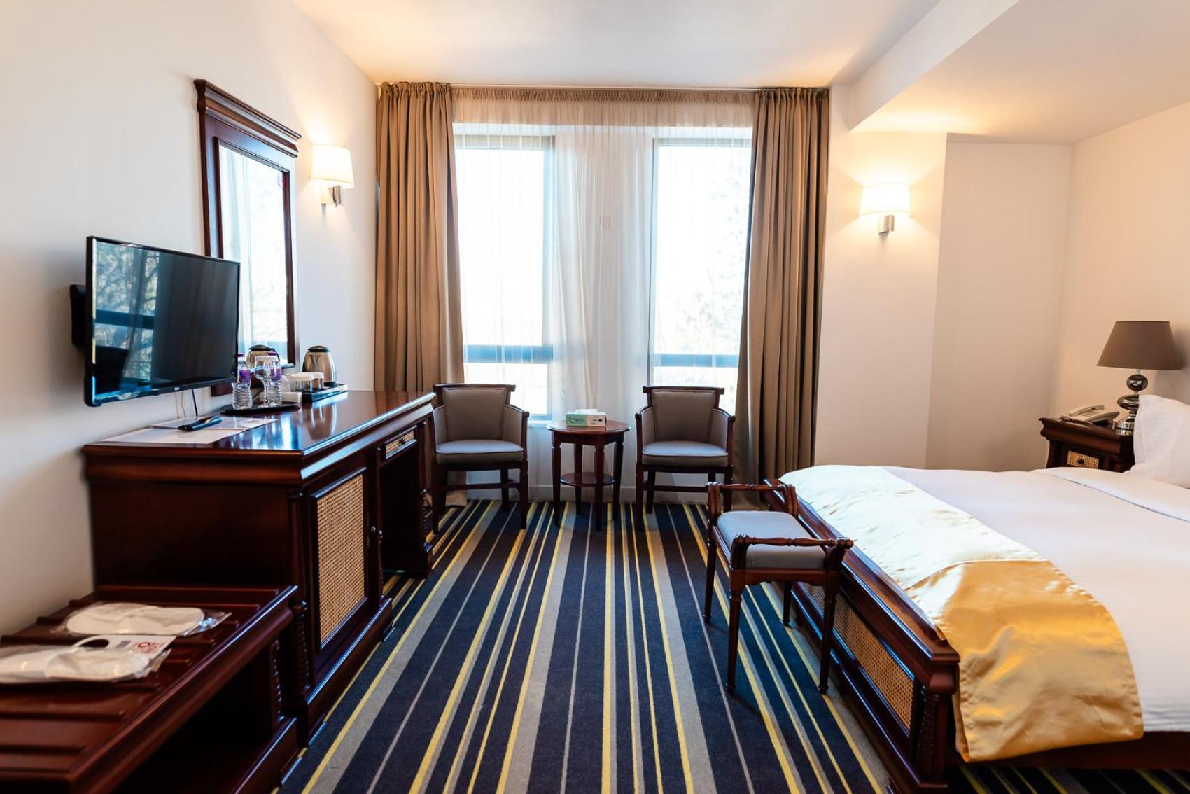 Deluxe Junior Suite - Photo 7