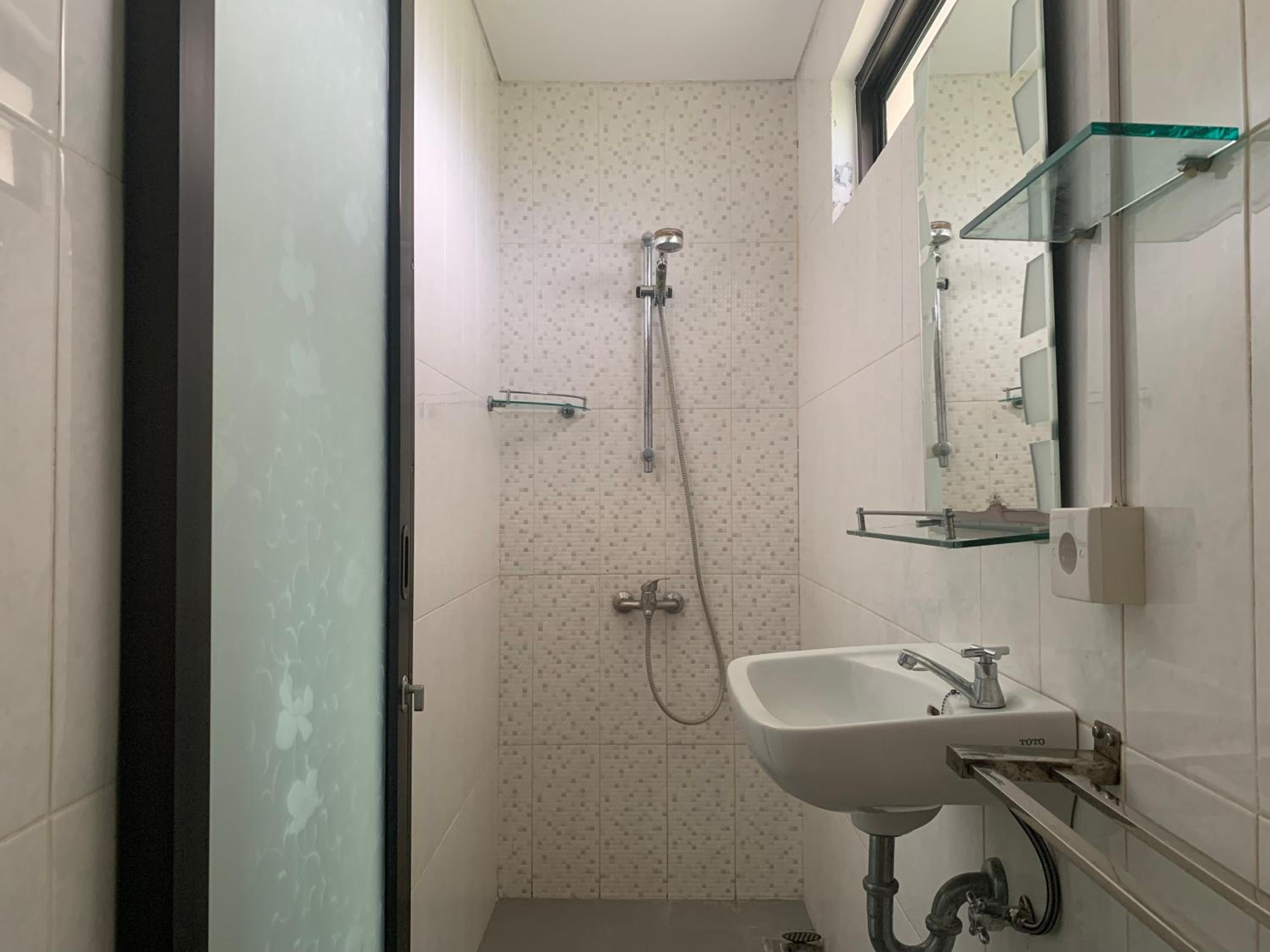 Double or Twin Room with Private Bathroom photo 2