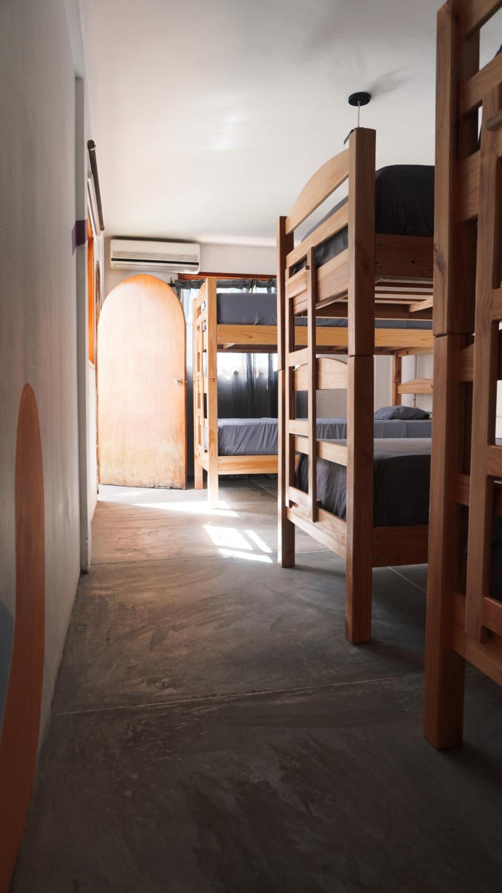 Bed in 8-Bed Mixed Dormitory Room photo 1