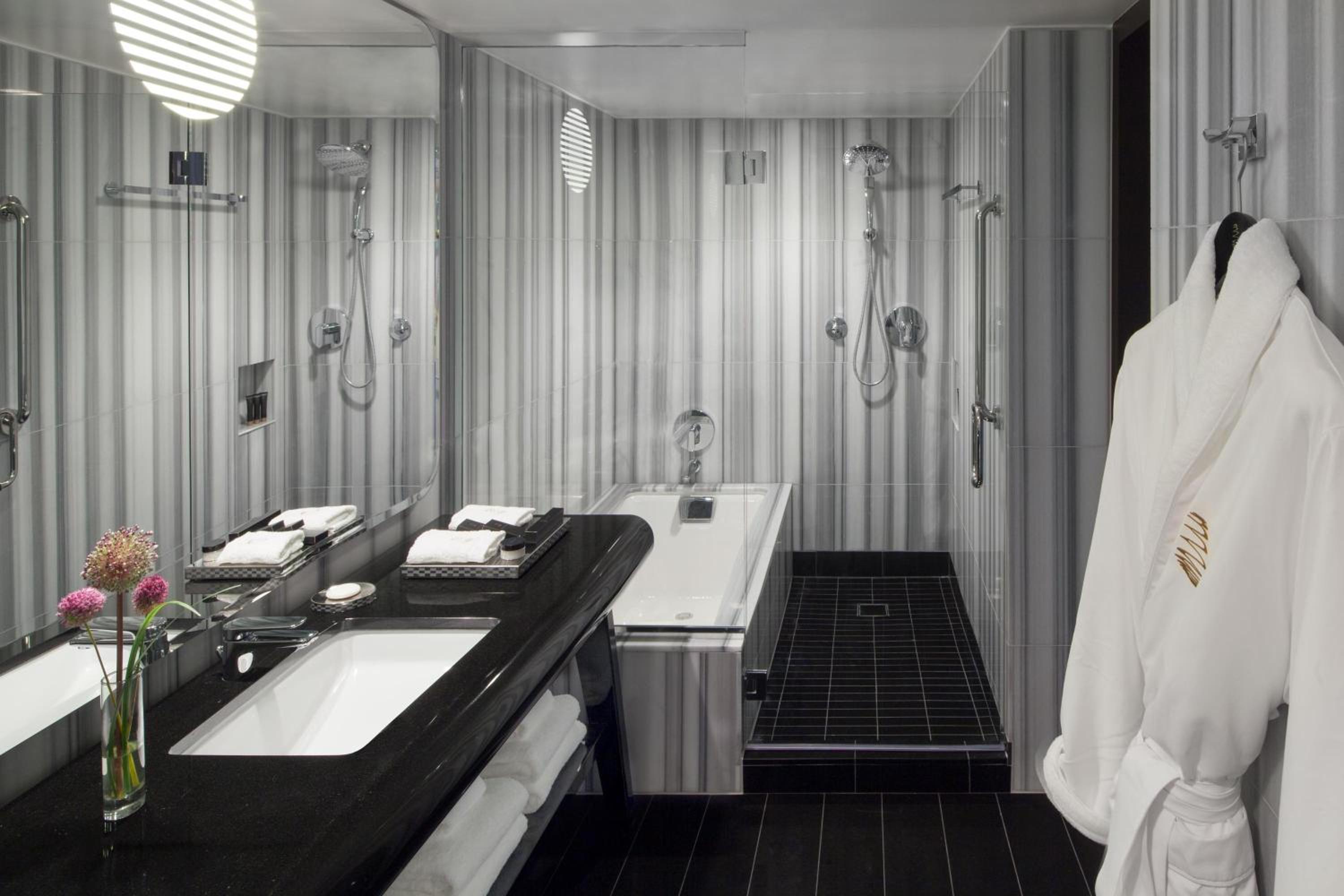 Executive Suite photo 2