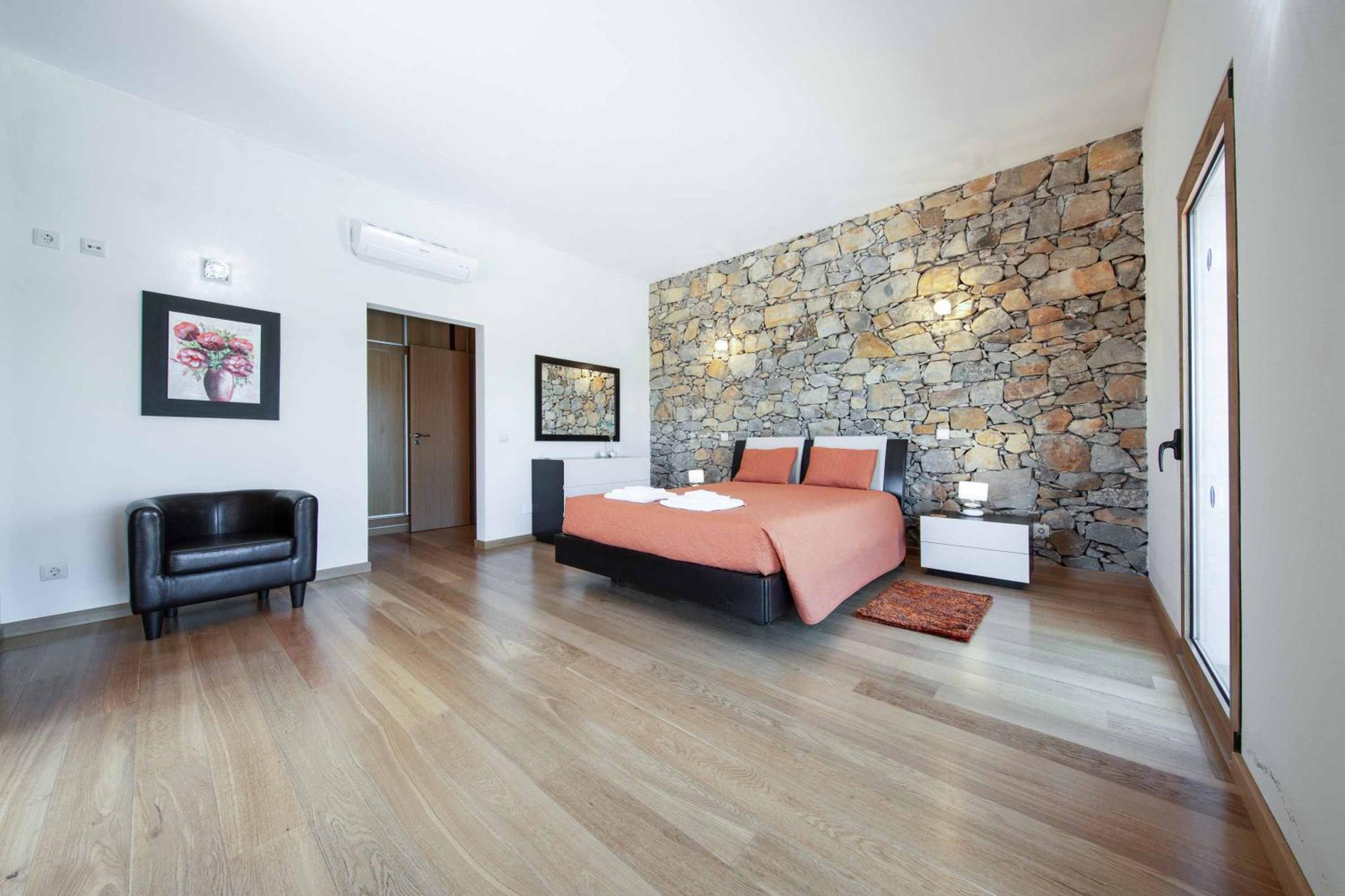 Villa photo 2