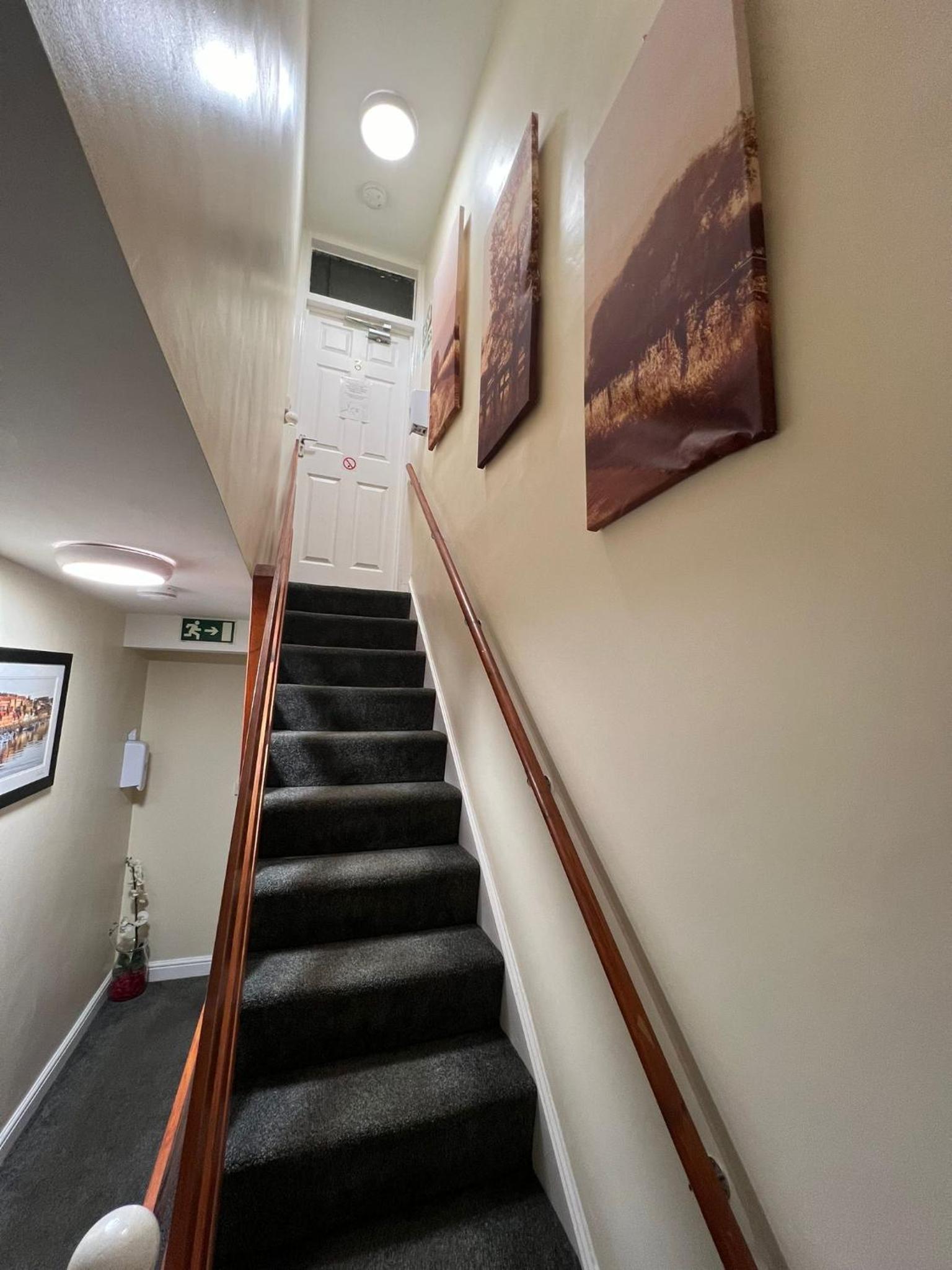 Deluxe Room (2 Adults + 1 Child) - Photo 7