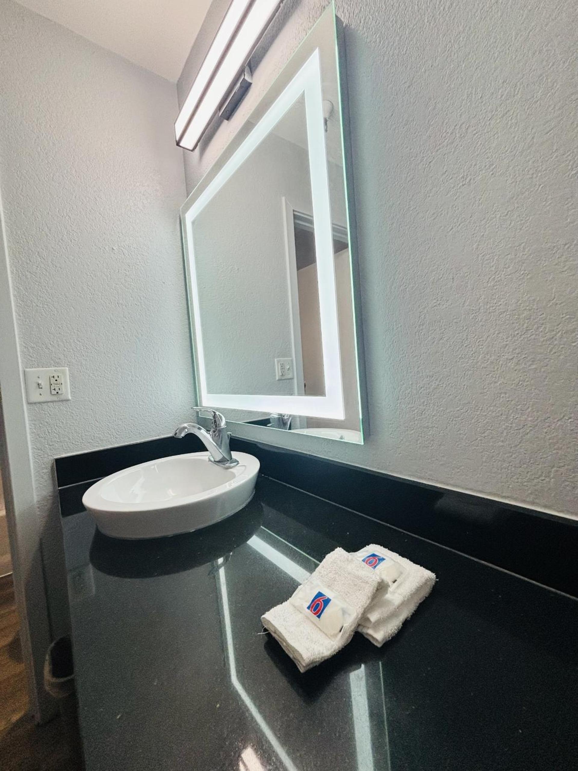 1 King Bed Mobility Accessible RI Shower Non Smoking photo 2
