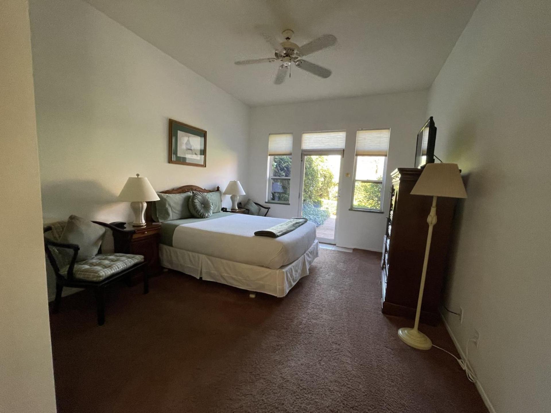 Deluxe Double or Twin Room with Pool Access