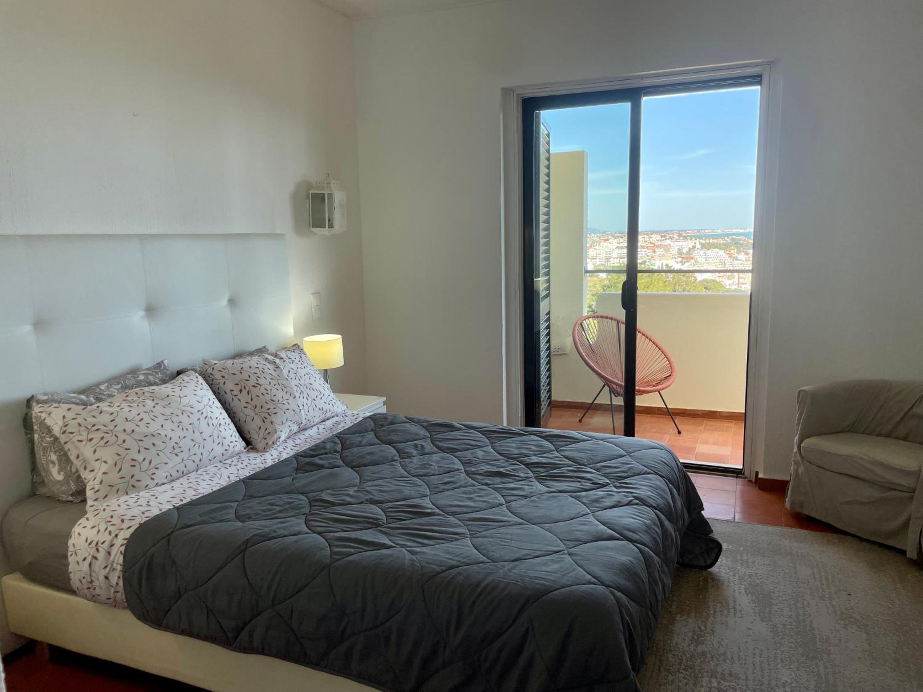 Apartment With Sea View