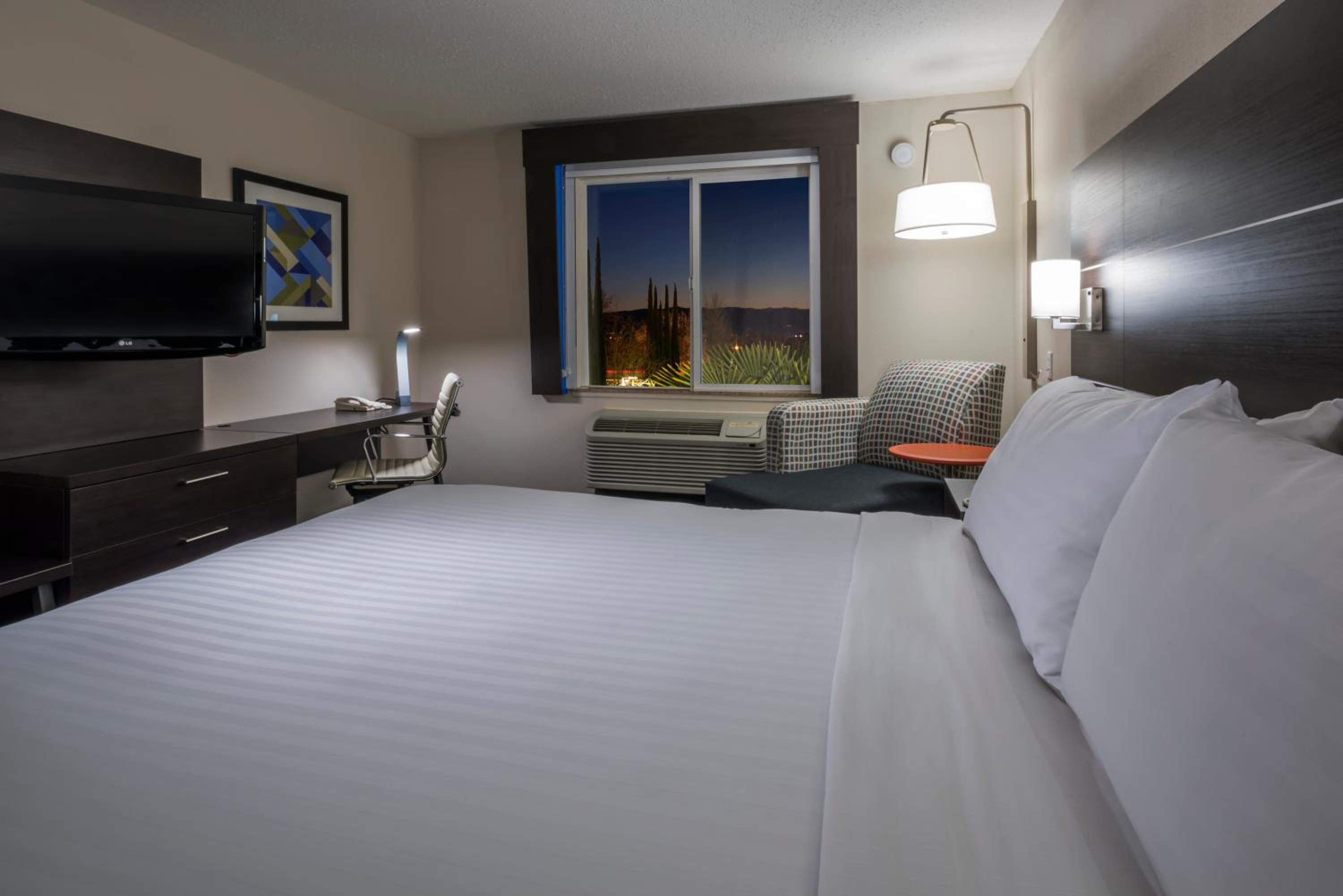 Standard Room - Photo 1