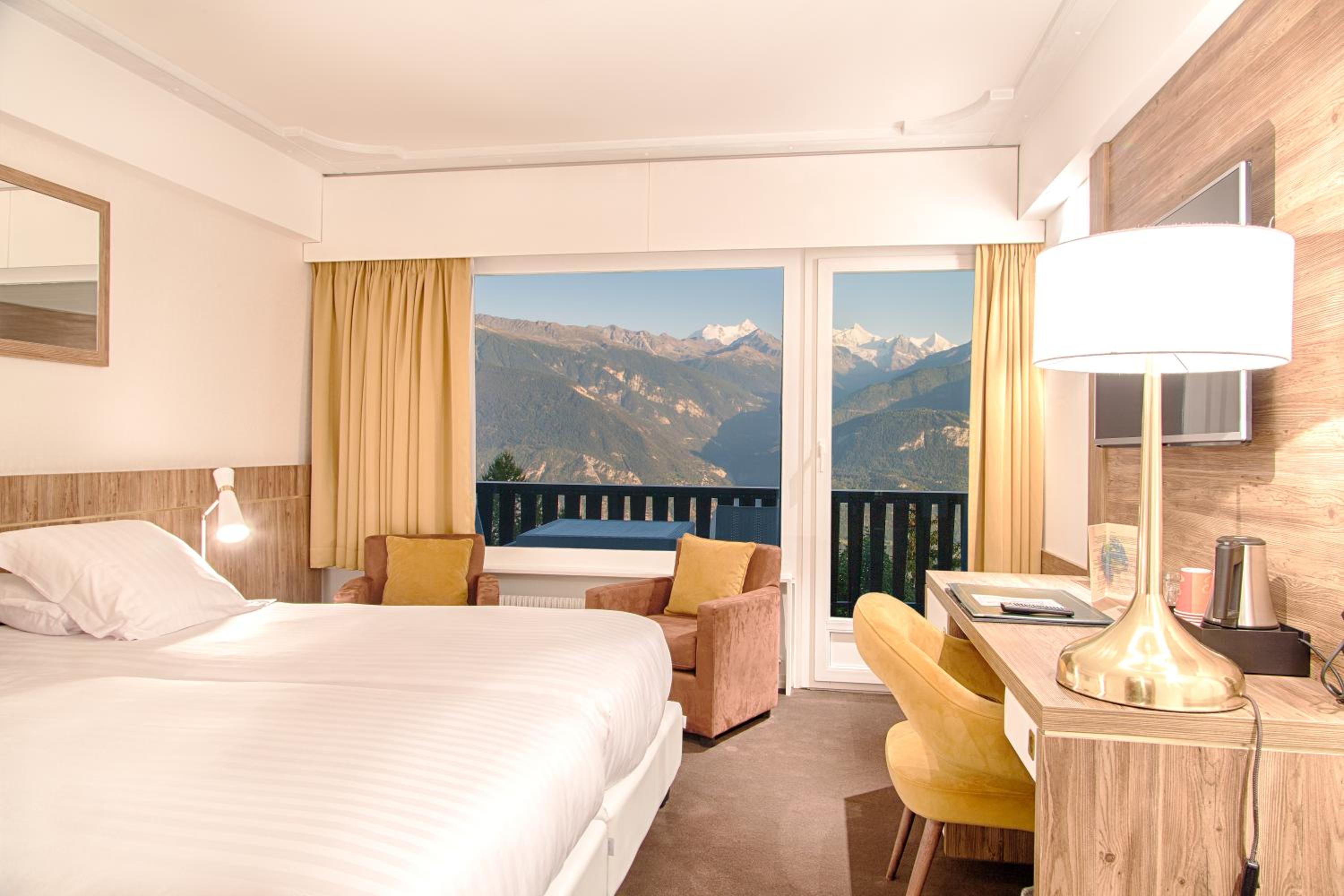 Prestige Double Room with Mountain View