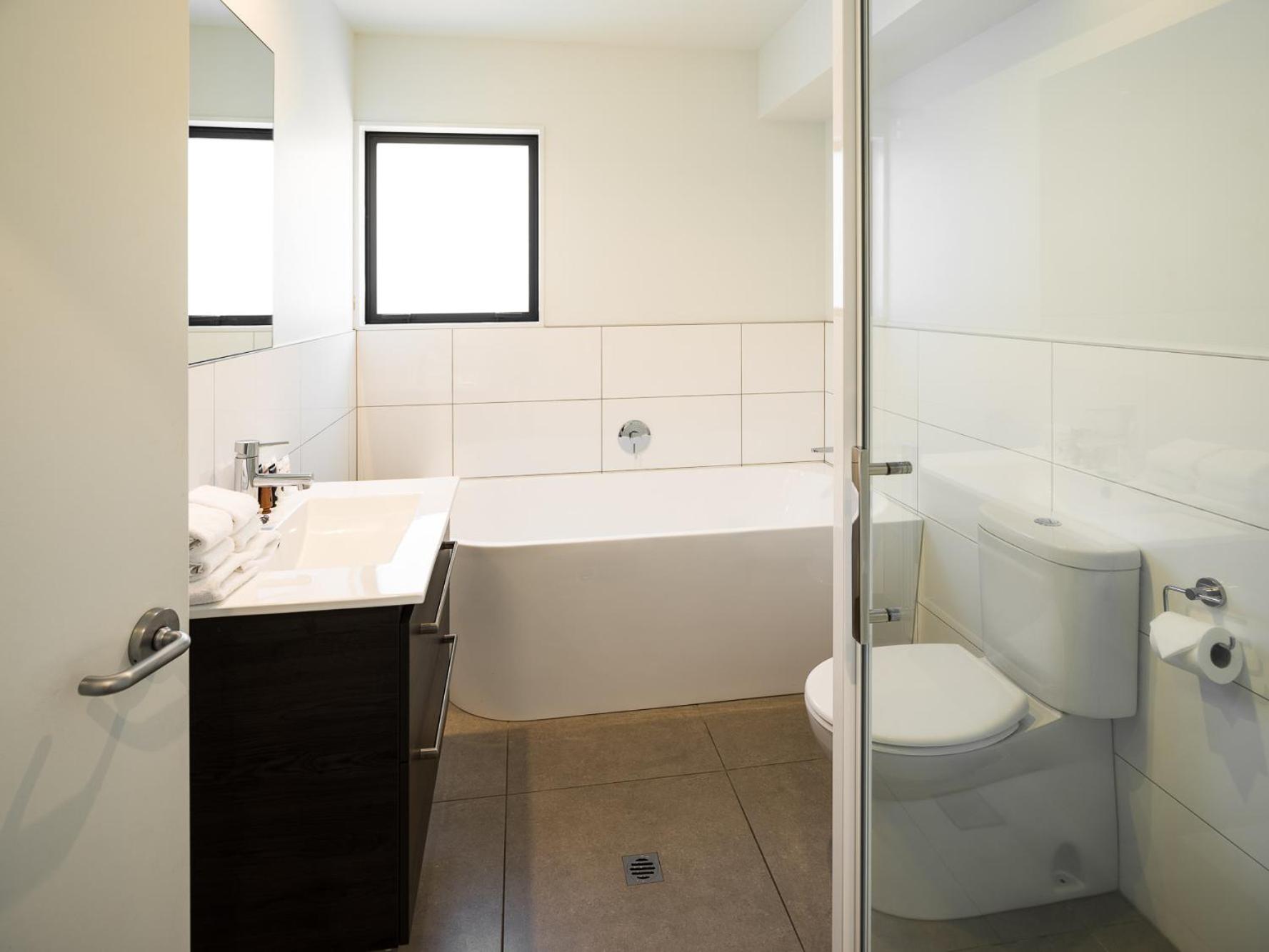 One-Bedroom Apartment - Photo 16