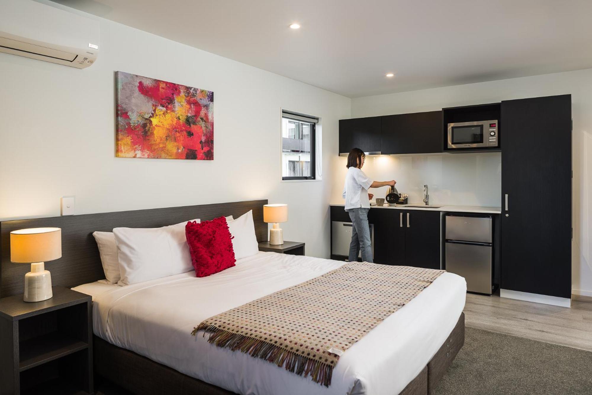 One-Bedroom Apartment - Photo 20