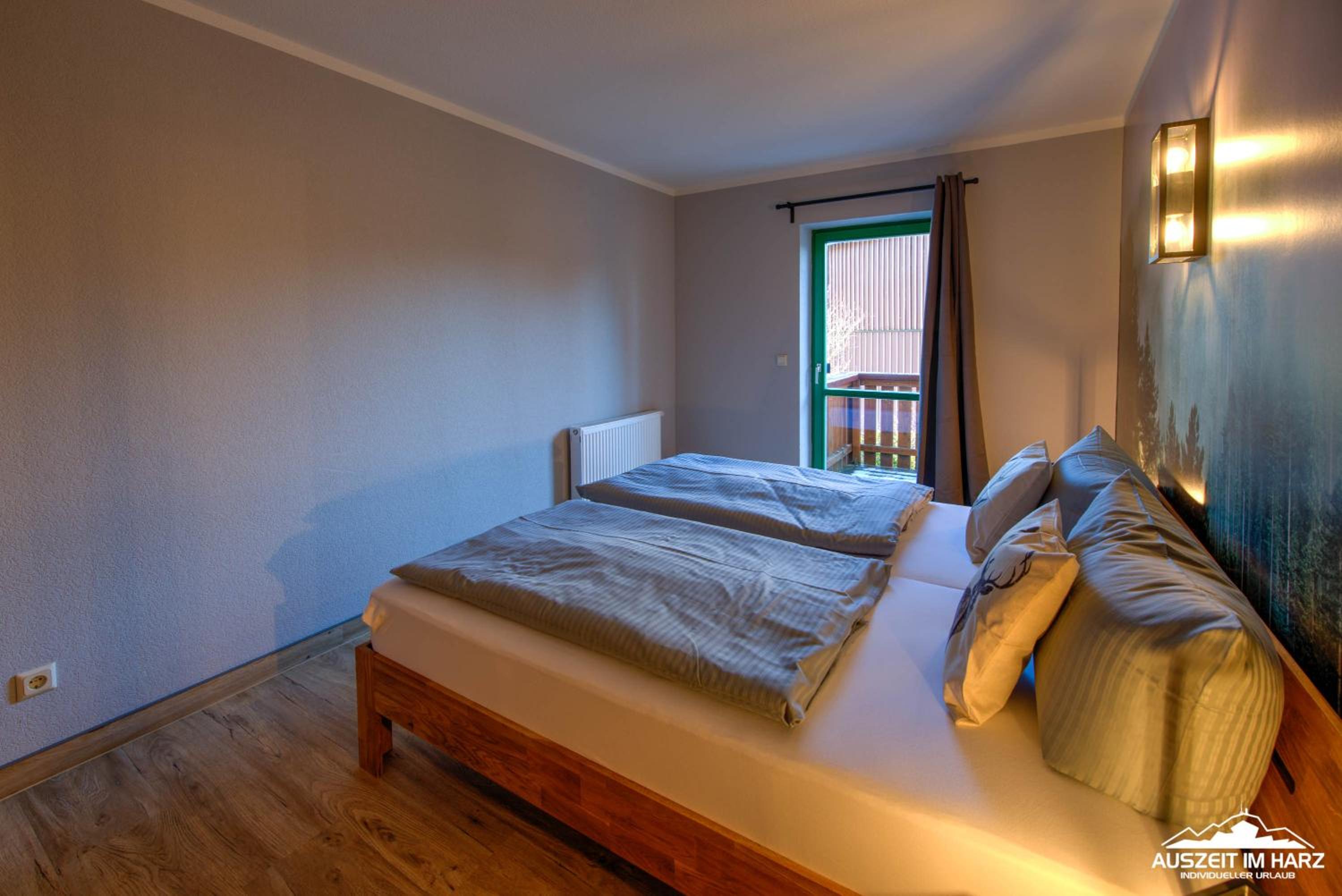 Apartment with Balcony photo 3