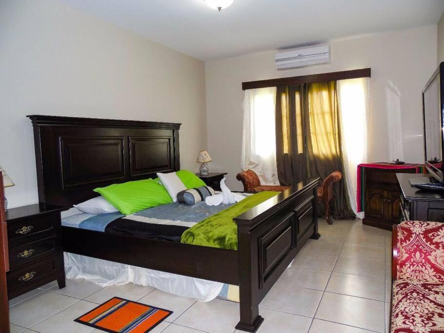 Three-Bedroom Villa photo 1