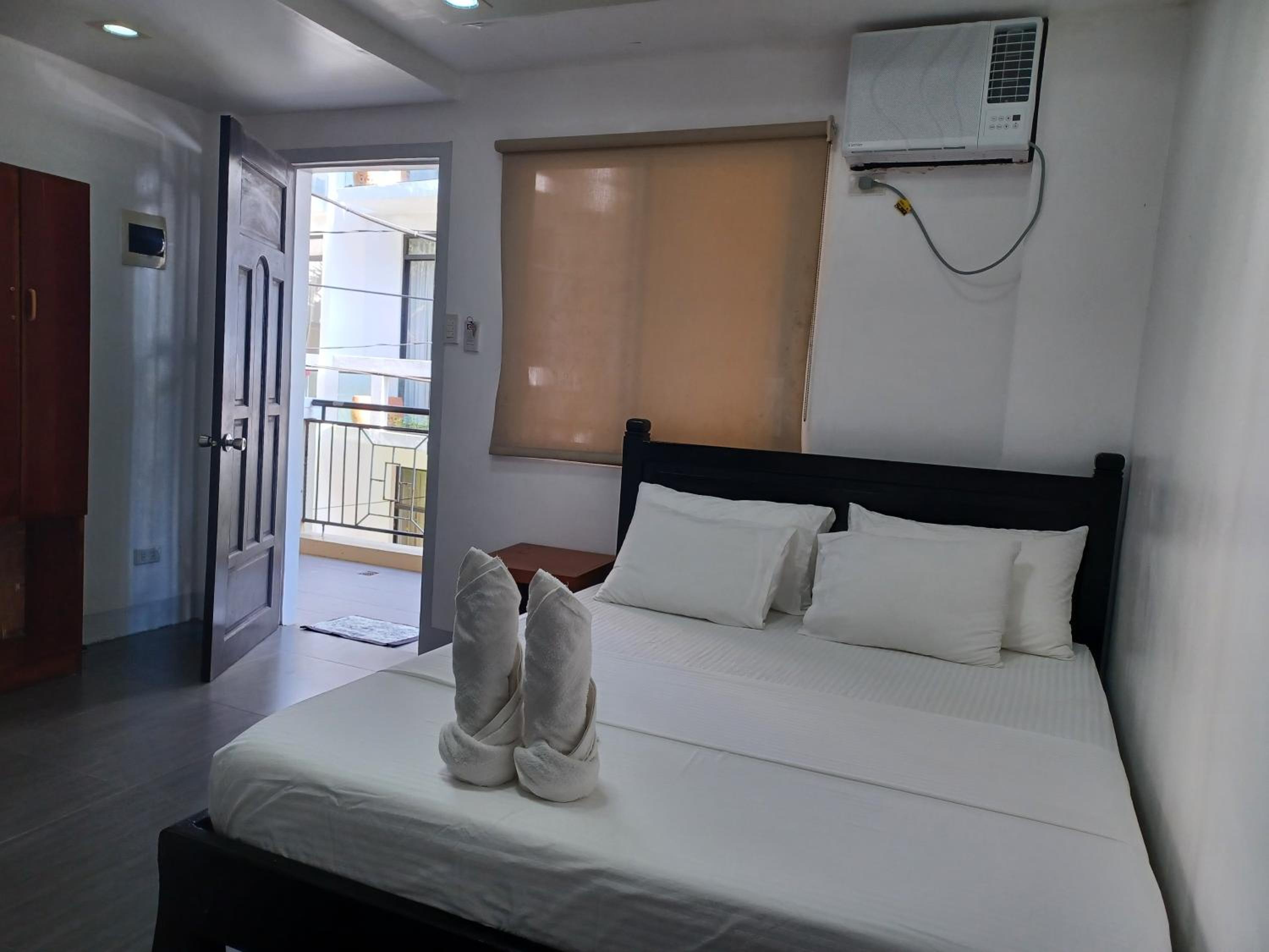 Standard Double Room - Photo 3