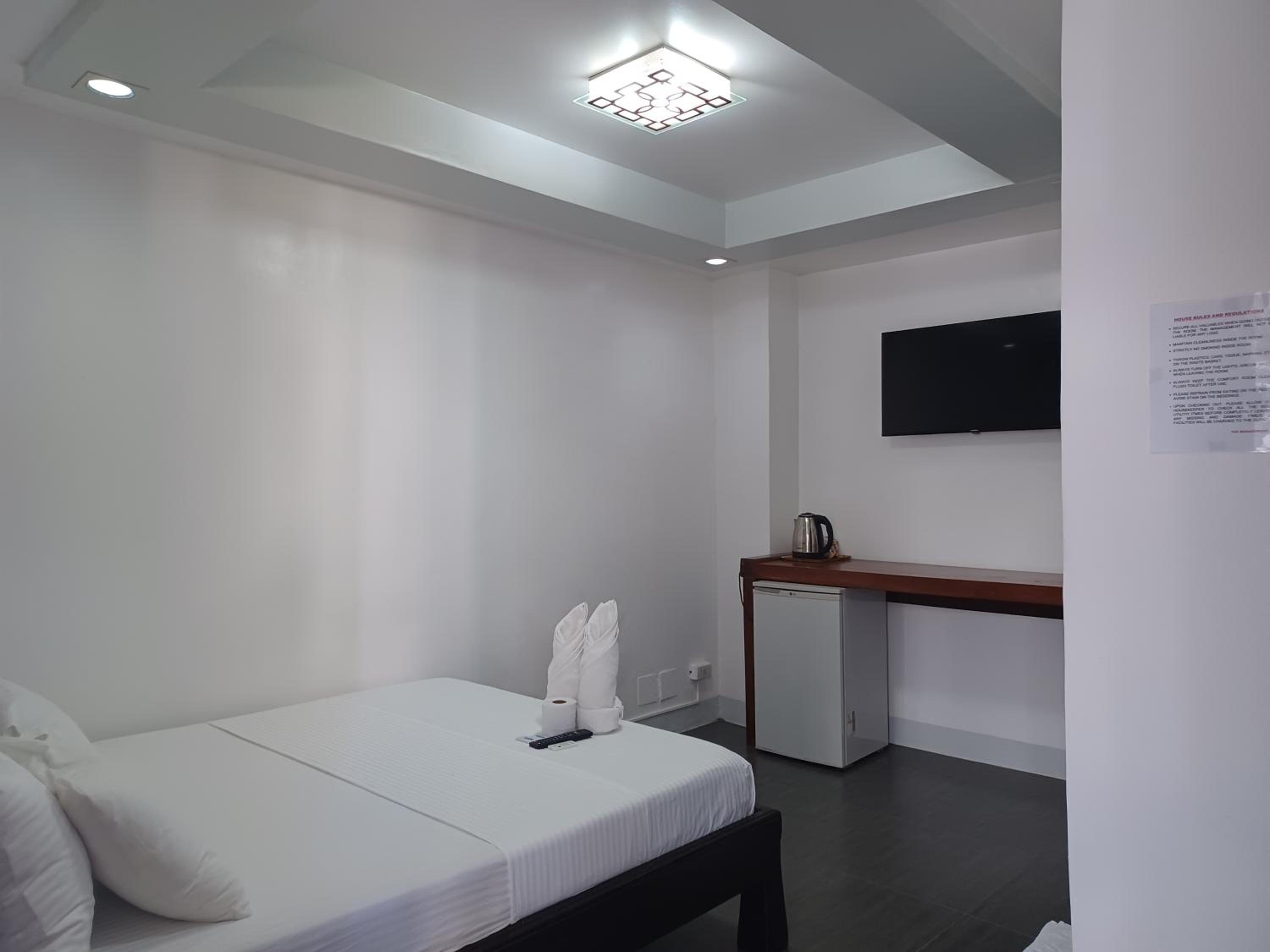 Standard Double Room - Photo 2