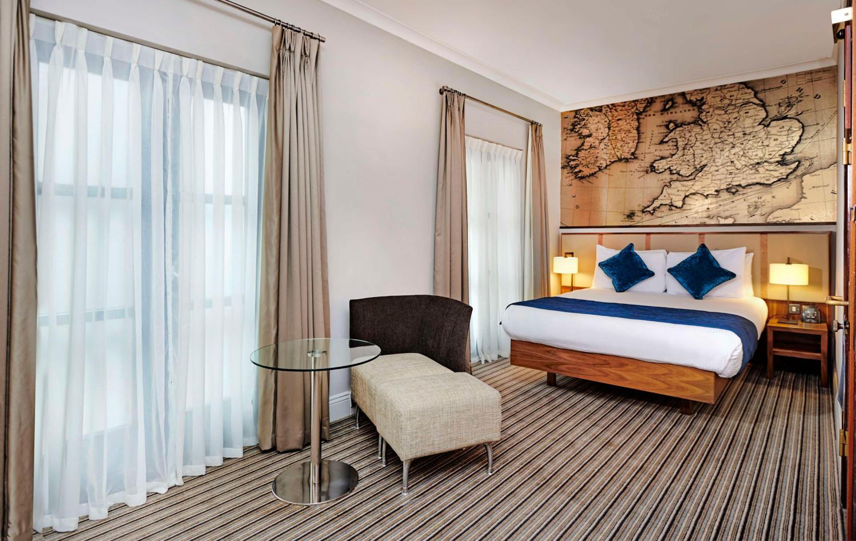 Queen Guest Room photo 1