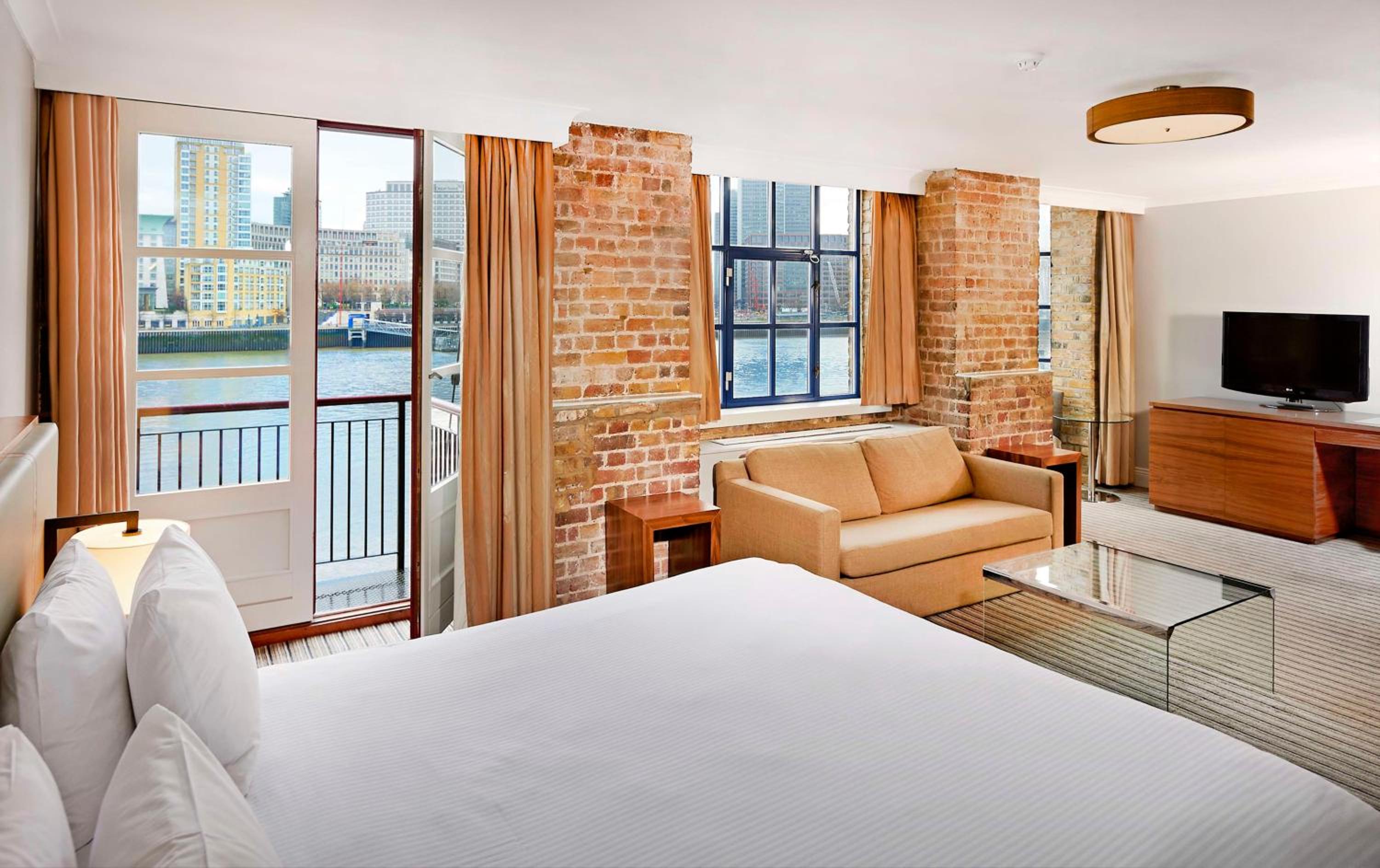 a&o London Docklands Riverside — photo 157