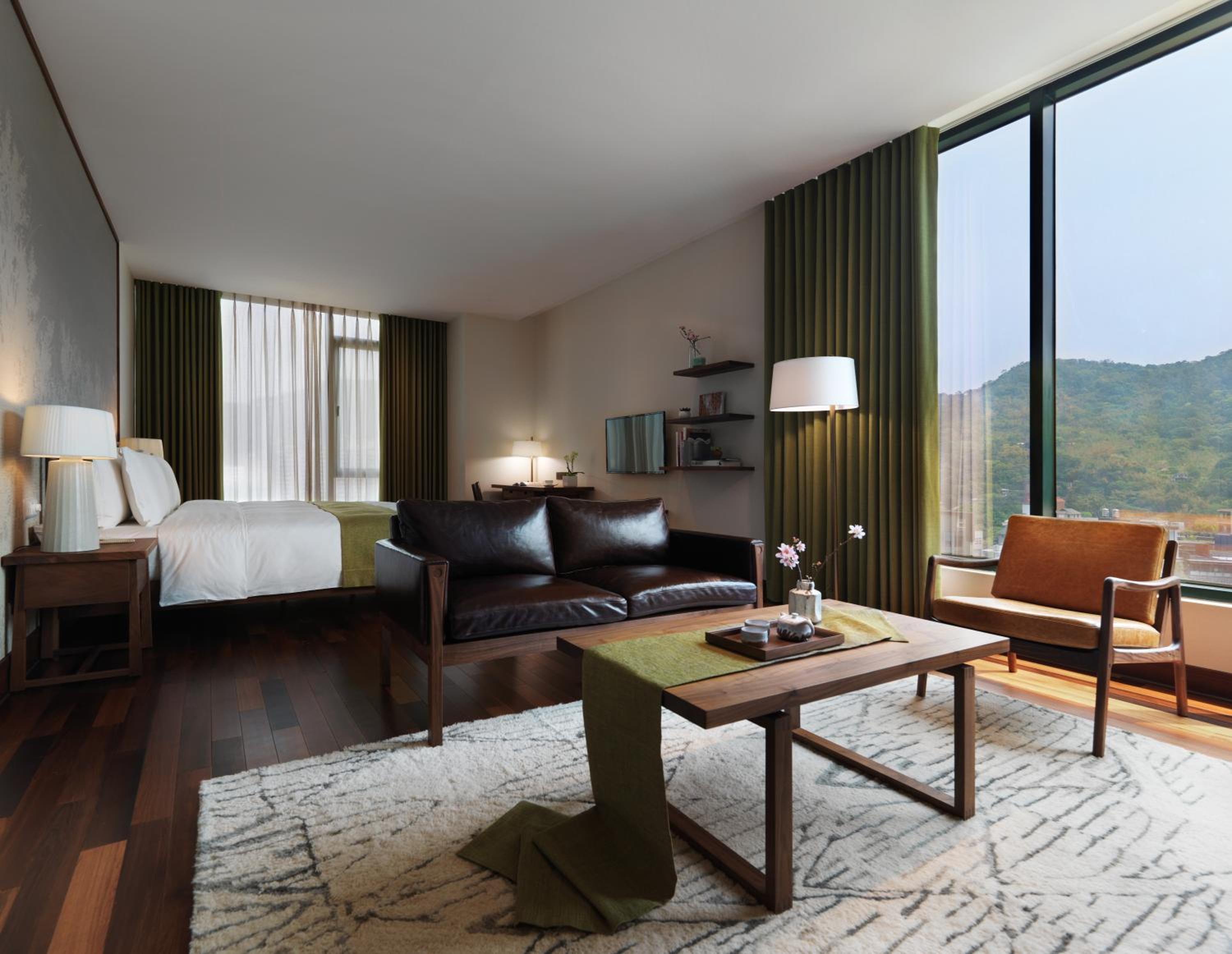 Deluxe Suite photo 1