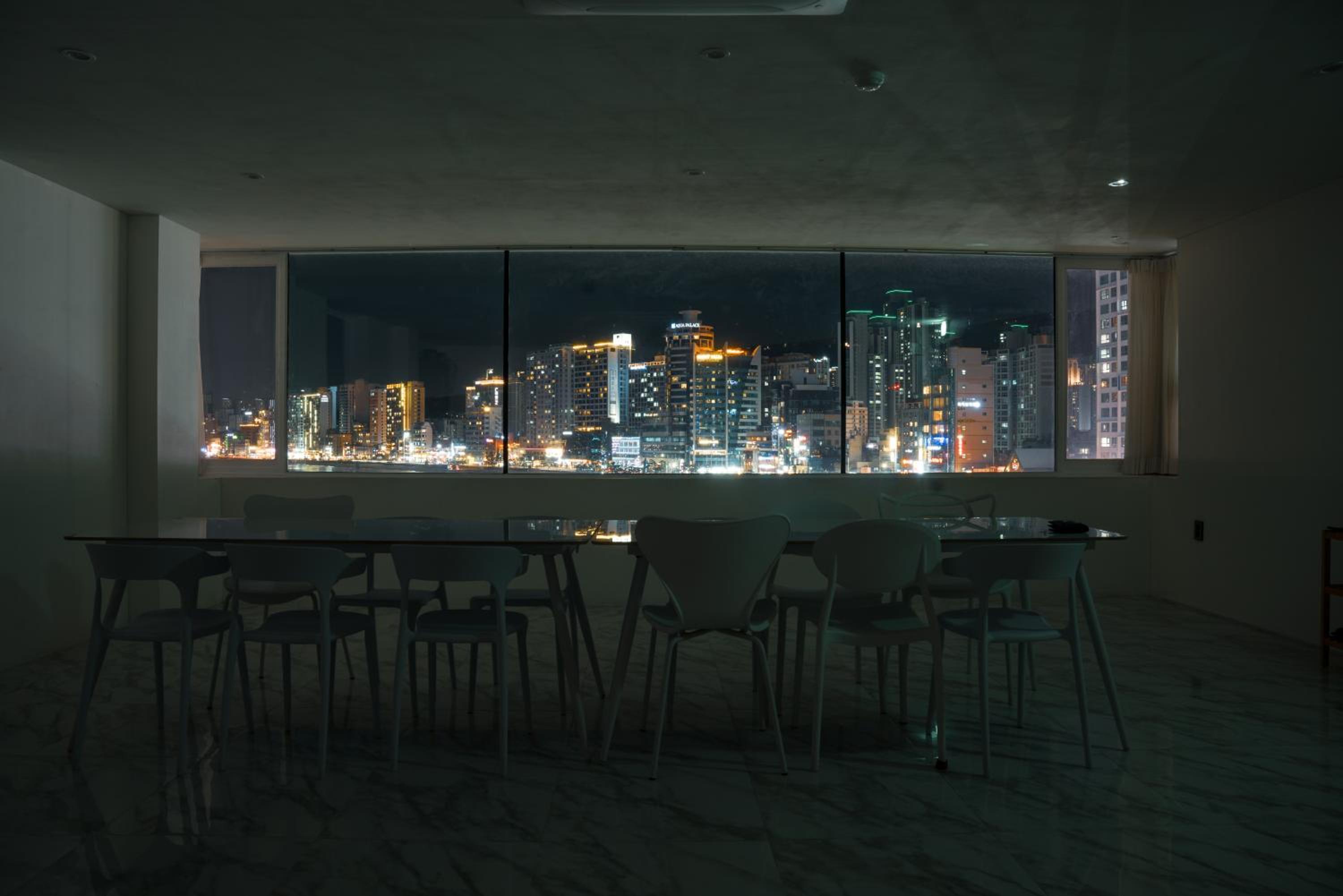 Apartment with Sea View - Photo 11
