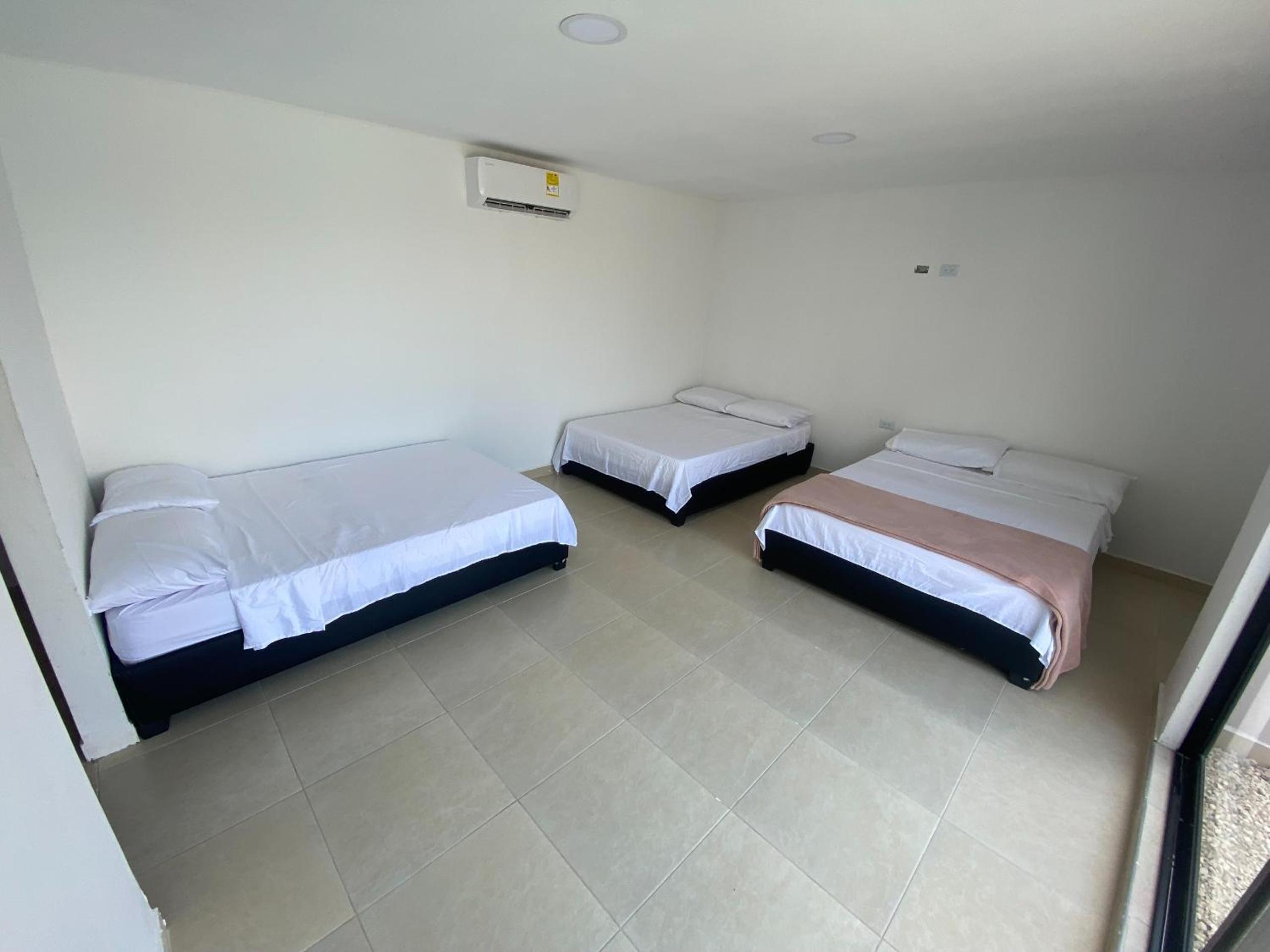 Four-Bedroom House photo 1