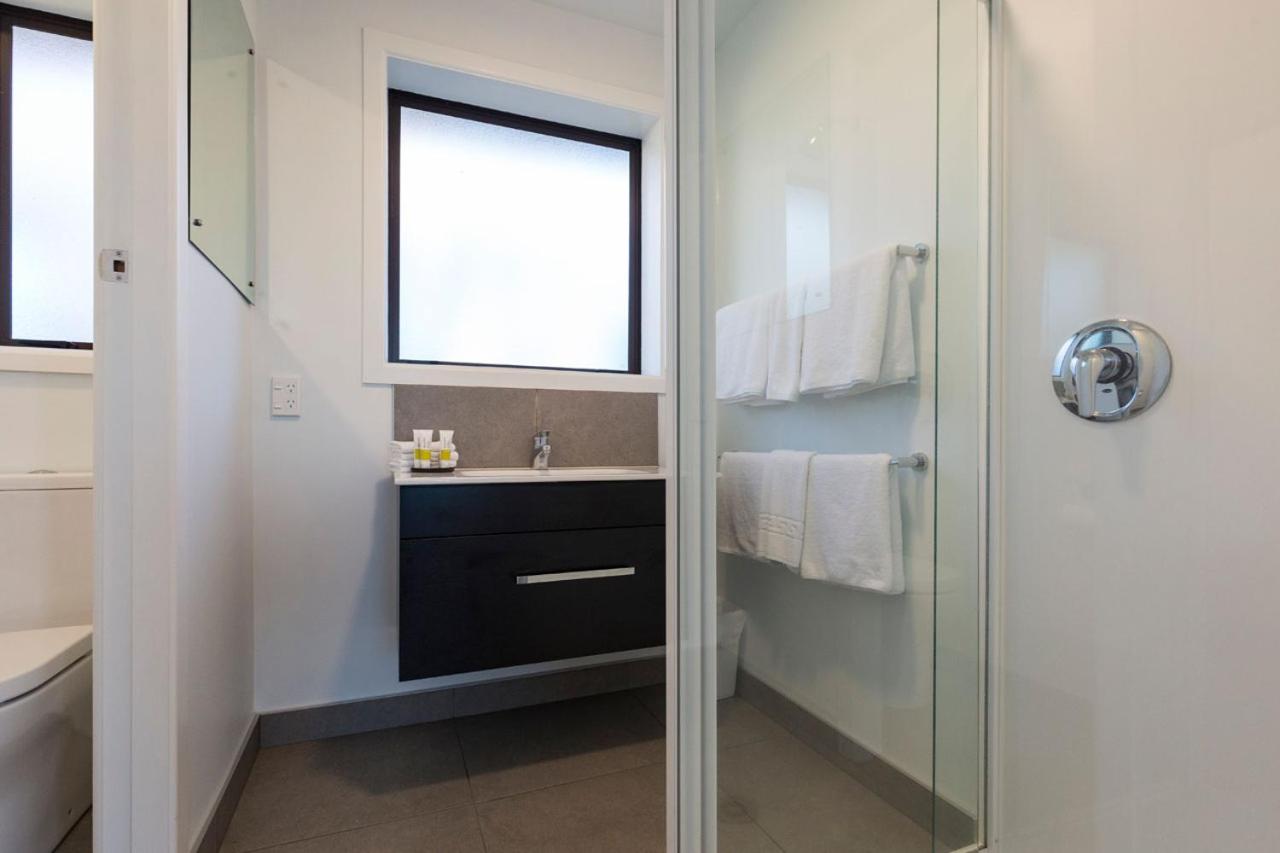 Deluxe Family Suite - Photo 5