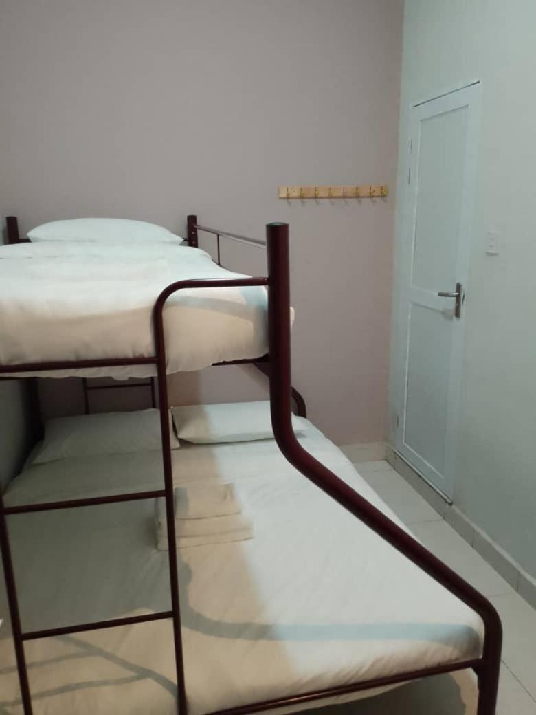 Basic Triple Room photo 1