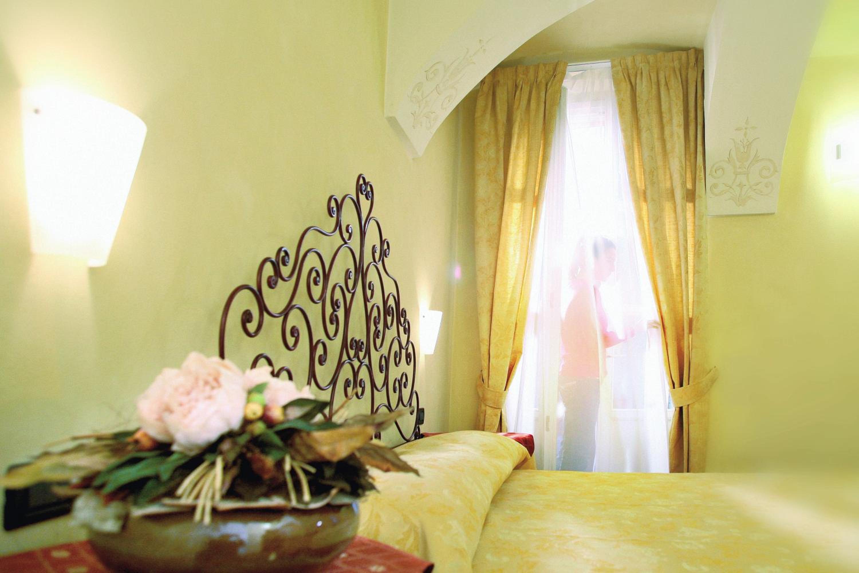 Double Room - Photo 6