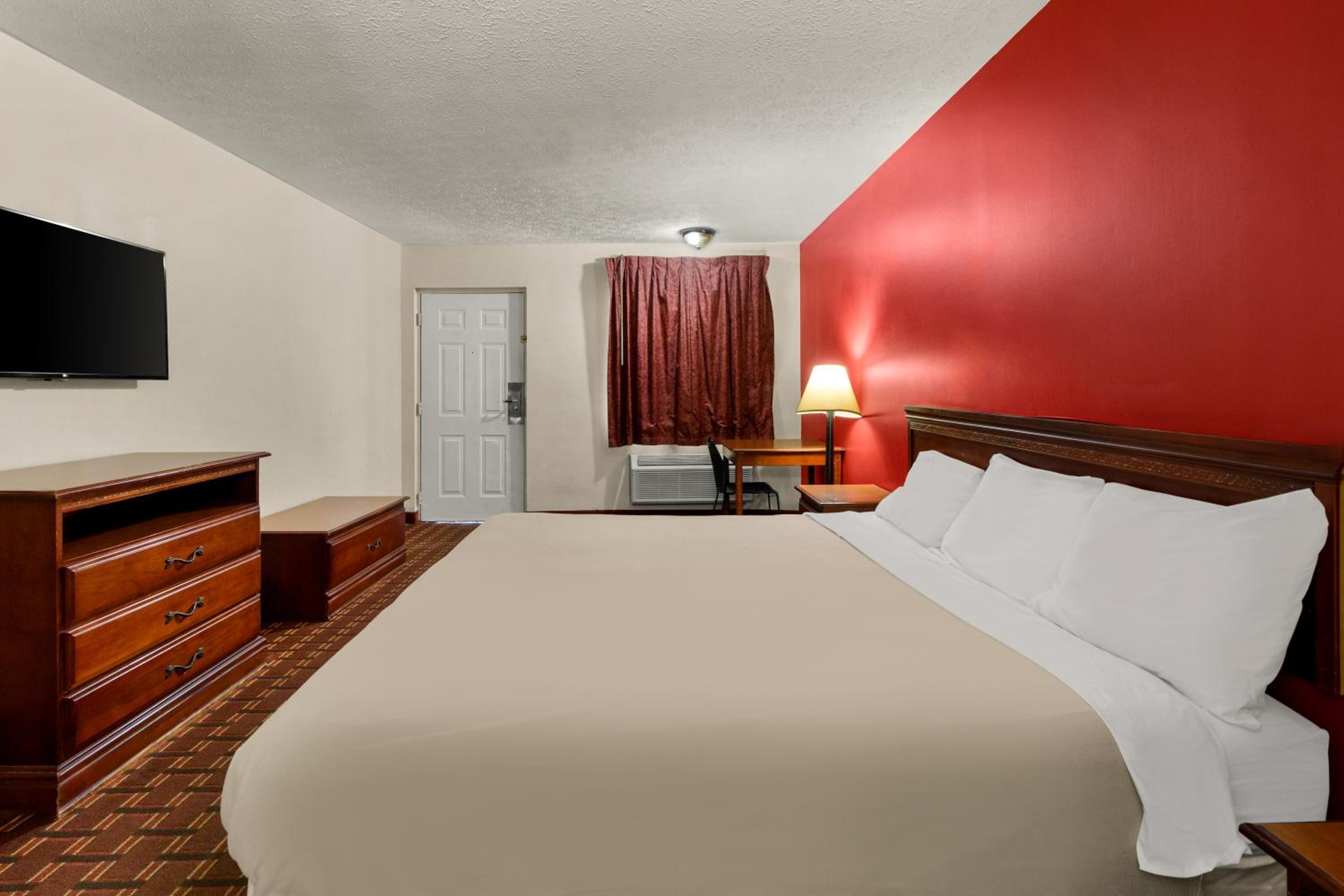 King Room - Non Smoking photo 1