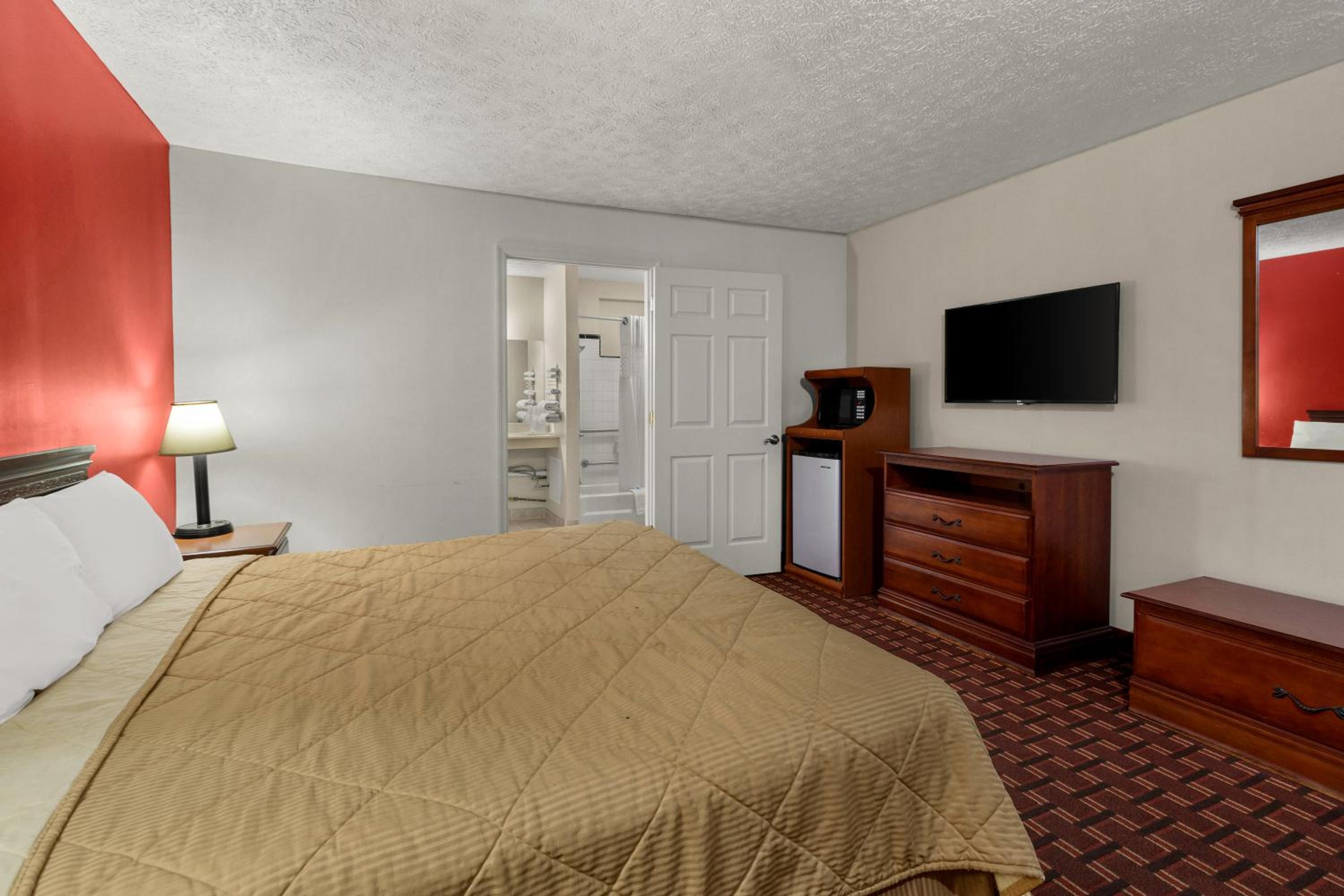 King Room with Tub - Disability Access/Non Smoking photo 1