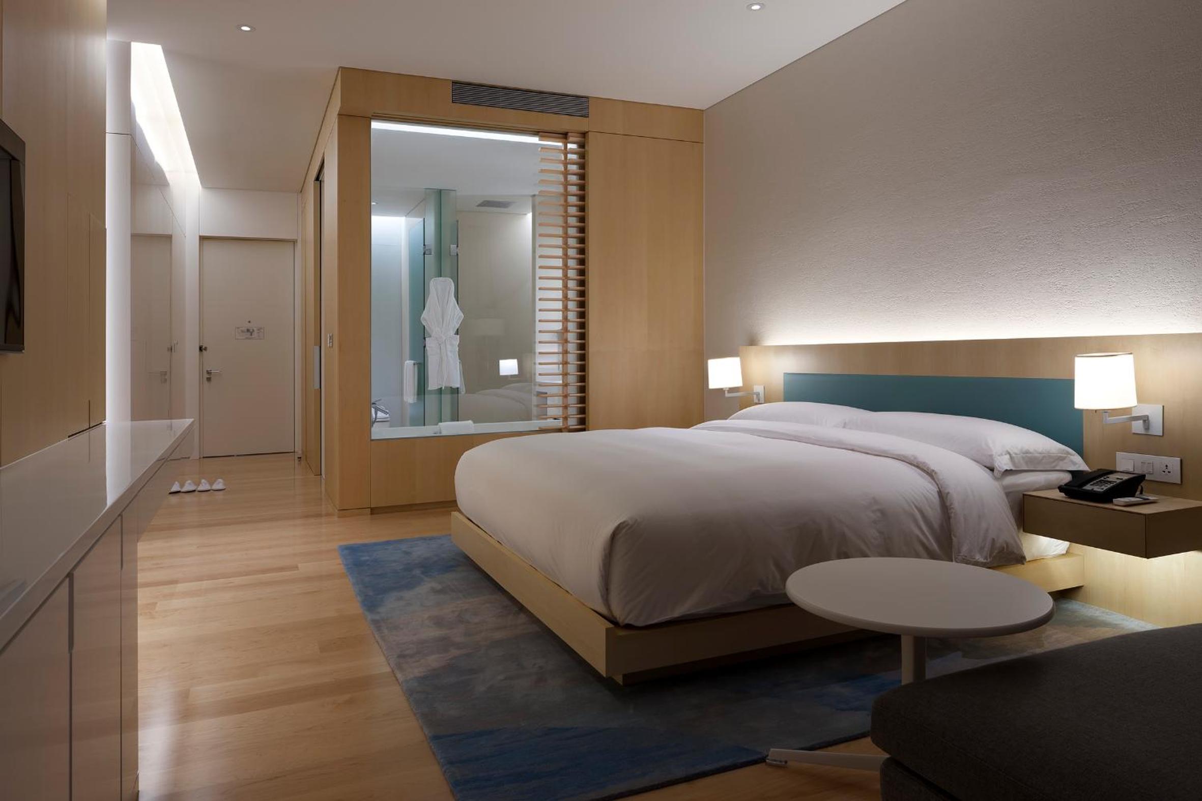 Premium Deluxe Double With Sea View (Swimming Pool For 2 Person)