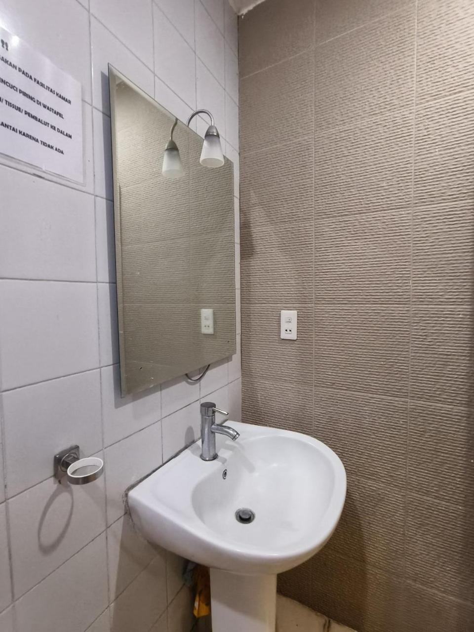 Deluxe Twin Room with Lake View photo 3