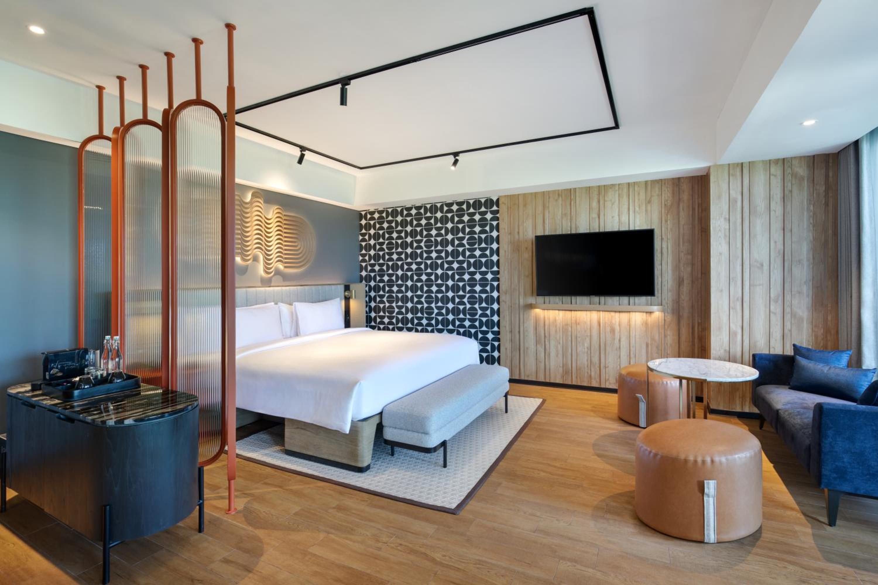 Comfort Superior King Suite with Ocean View and Unlimited Self-Service Laundry - Photo 3