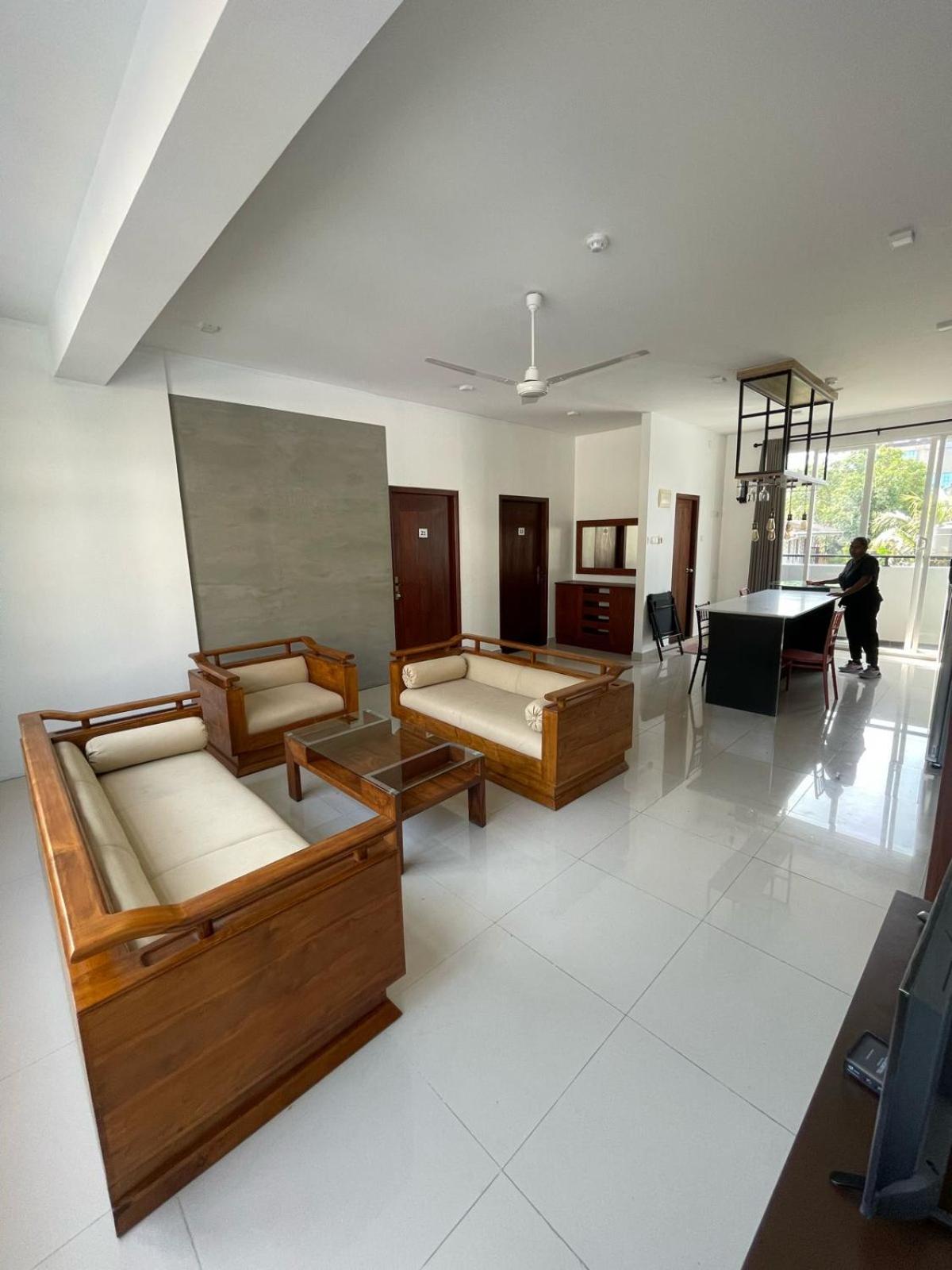 Apartment with Balcony photo 2