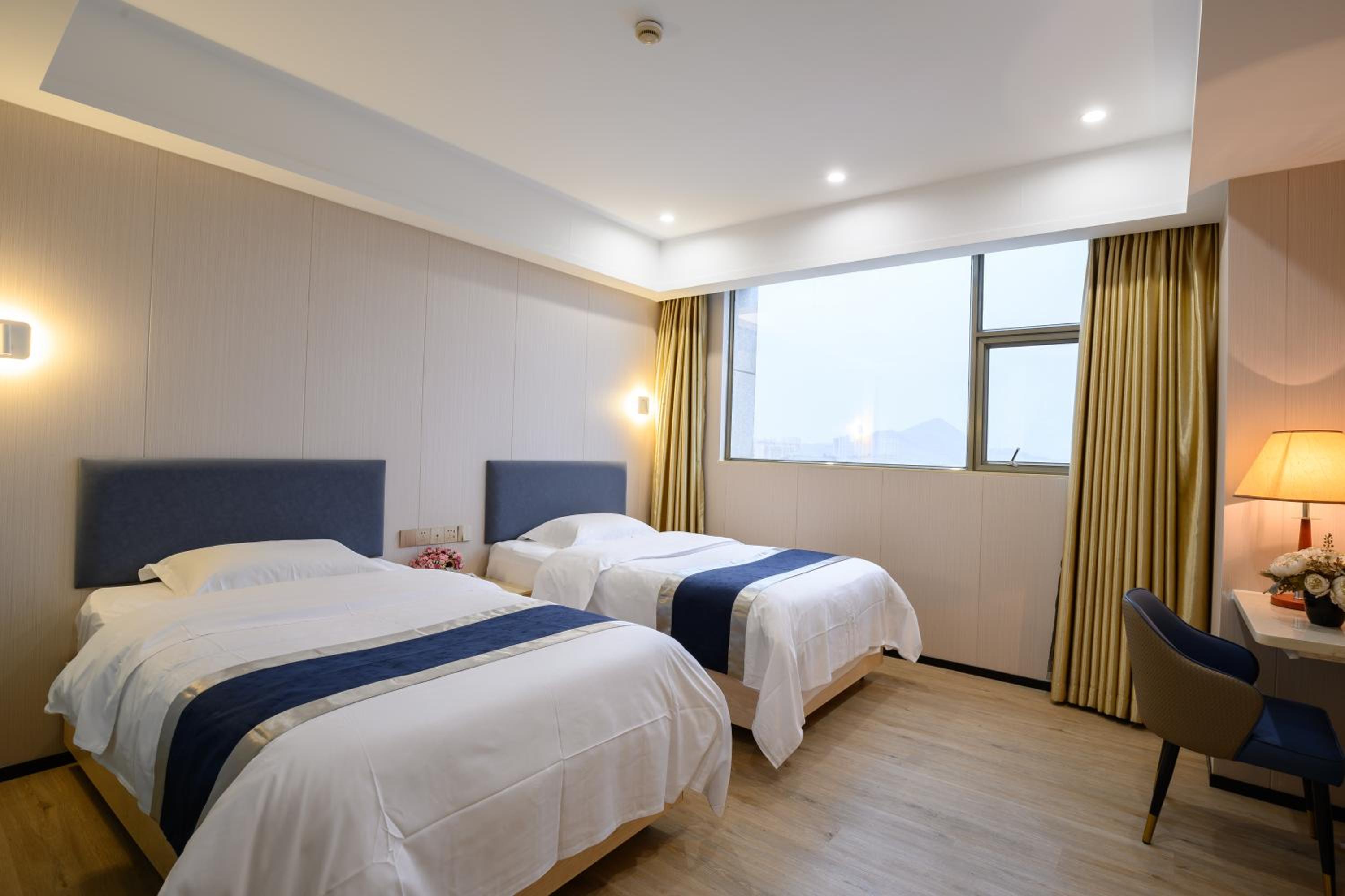 Premium Twin Room photo 1