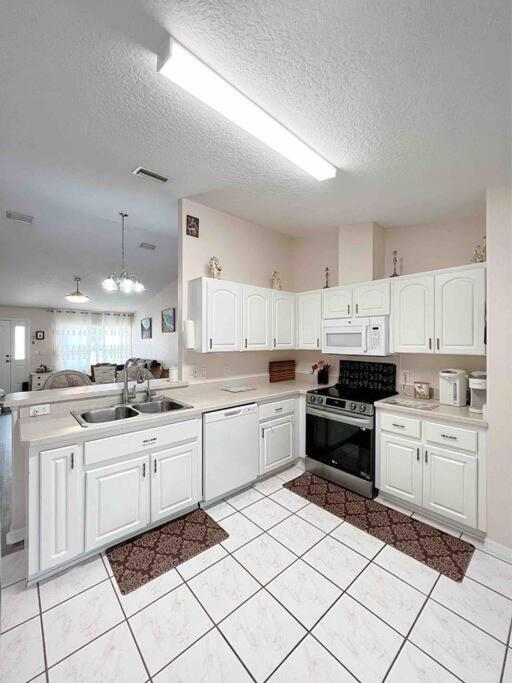 Two-Bedroom House photo 2