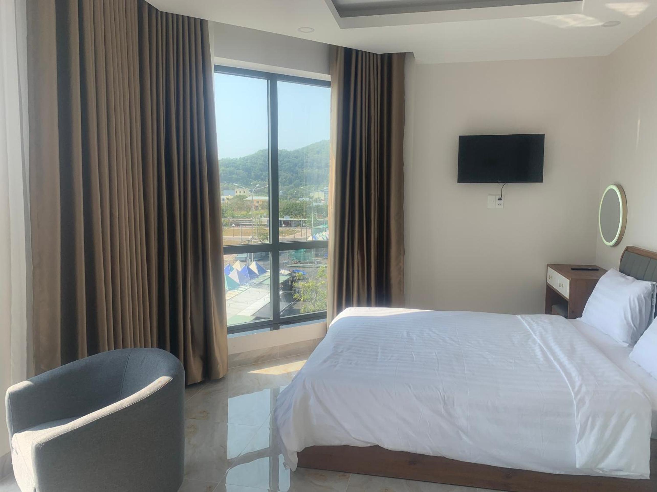 King Room with Sea View - Photo 16