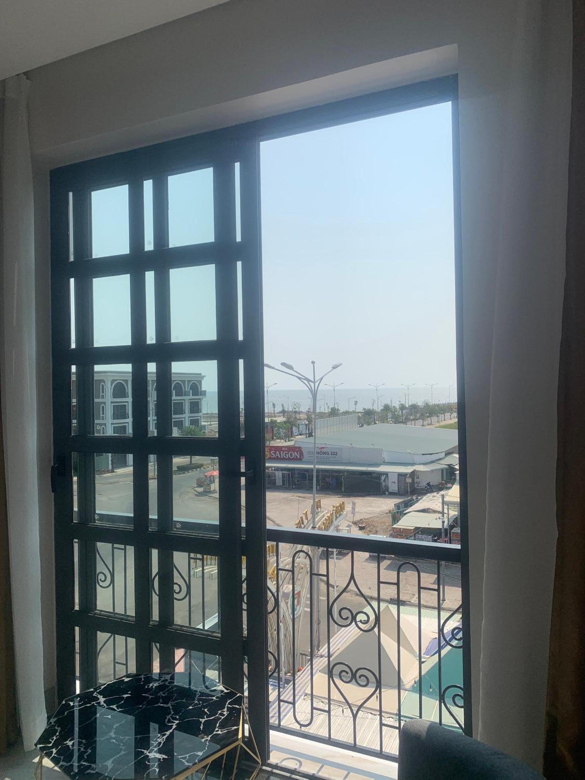 King Room with Sea View - Photo 10