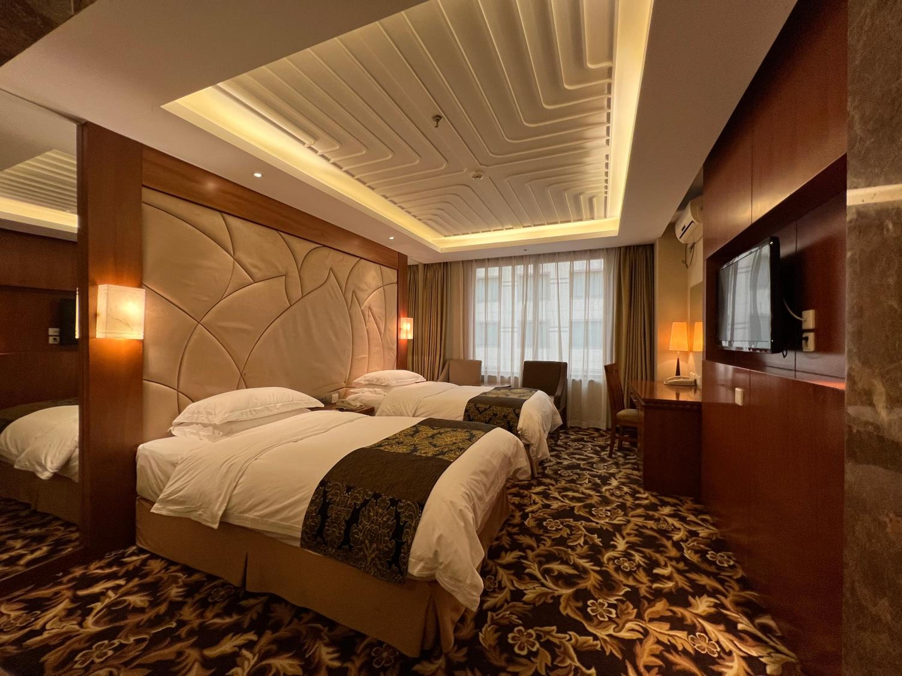Classic Twin Room(30% discount in Chinese Restaurant except drinks) - Photo 3