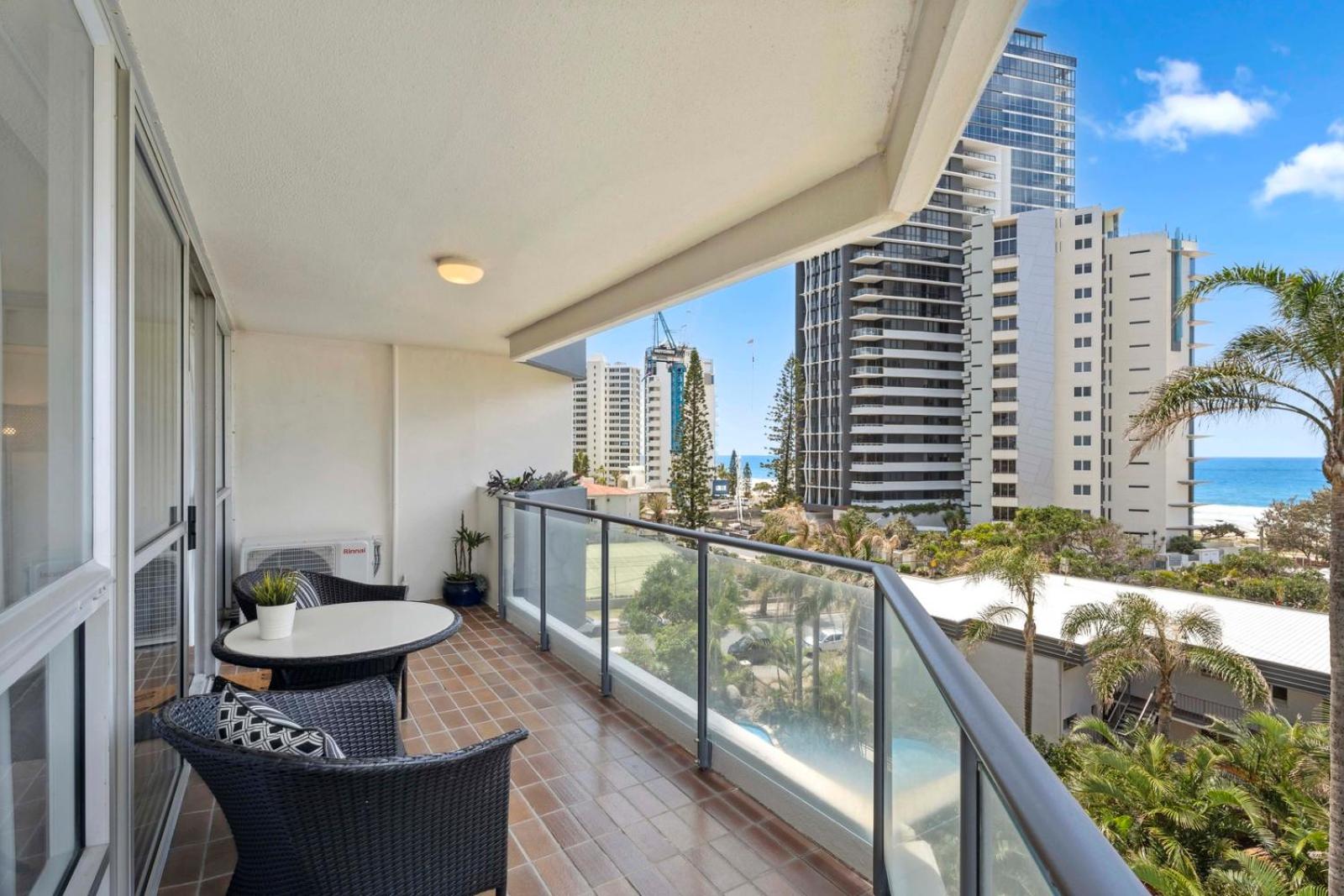 2 Bedroom Ocean View - Photo 3