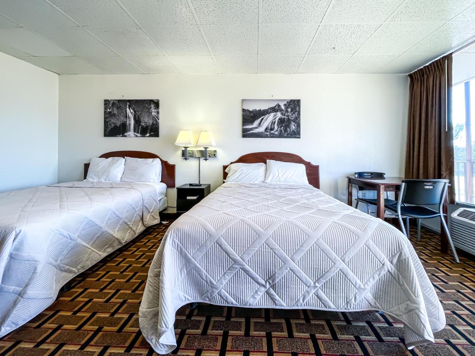 Double Room with Two Double Beds - Non-Smoking photo 2