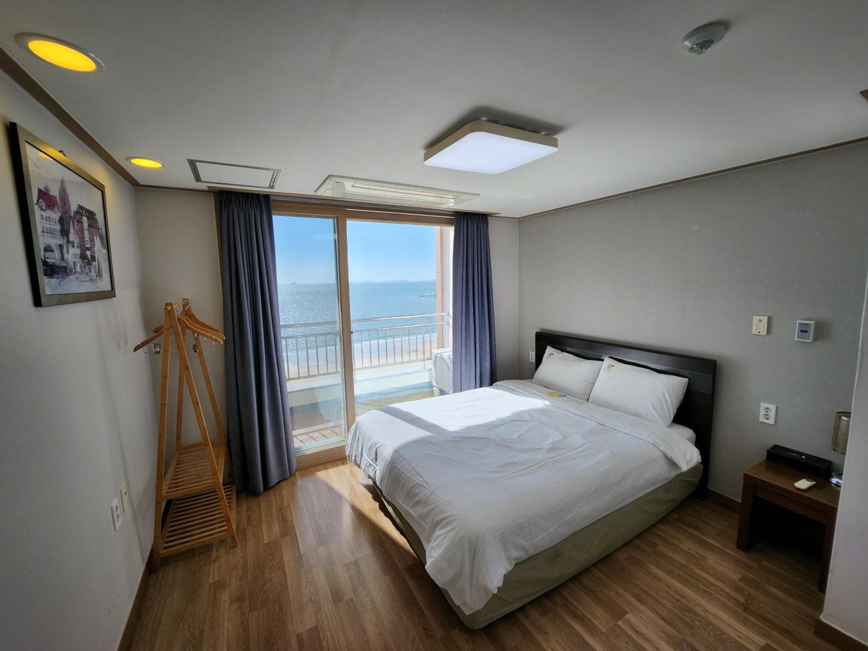 Special Queen Two room Oceanview - Photo 49