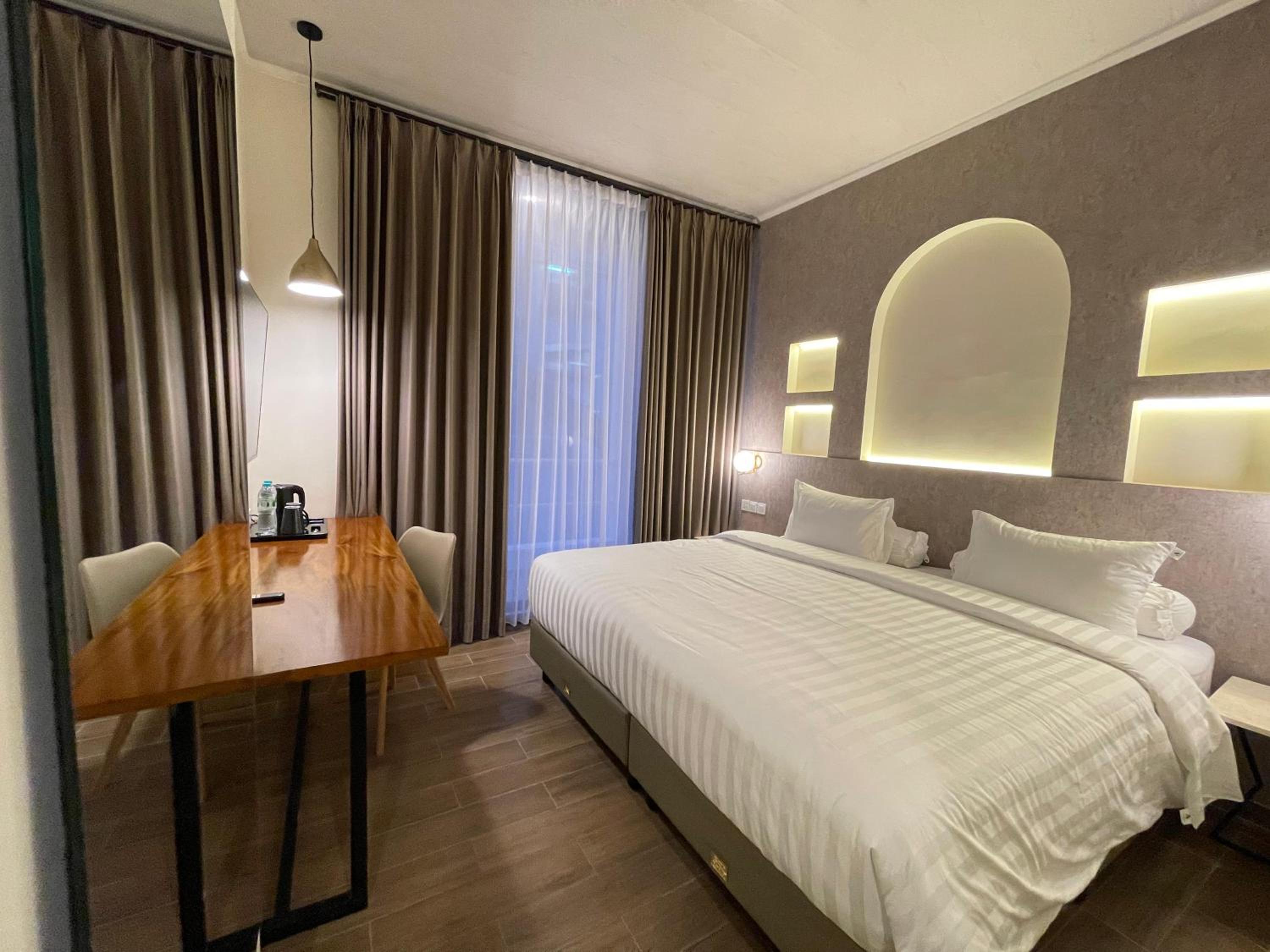 Superior King Room
